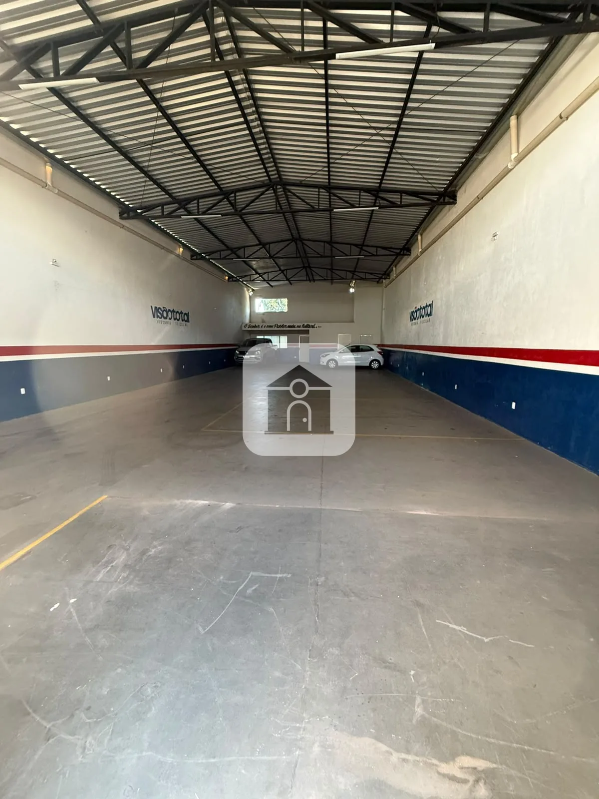 Alugar Comercial / Barrac&atilde;o em Araguari R$ 4.900,00 - Foto 2