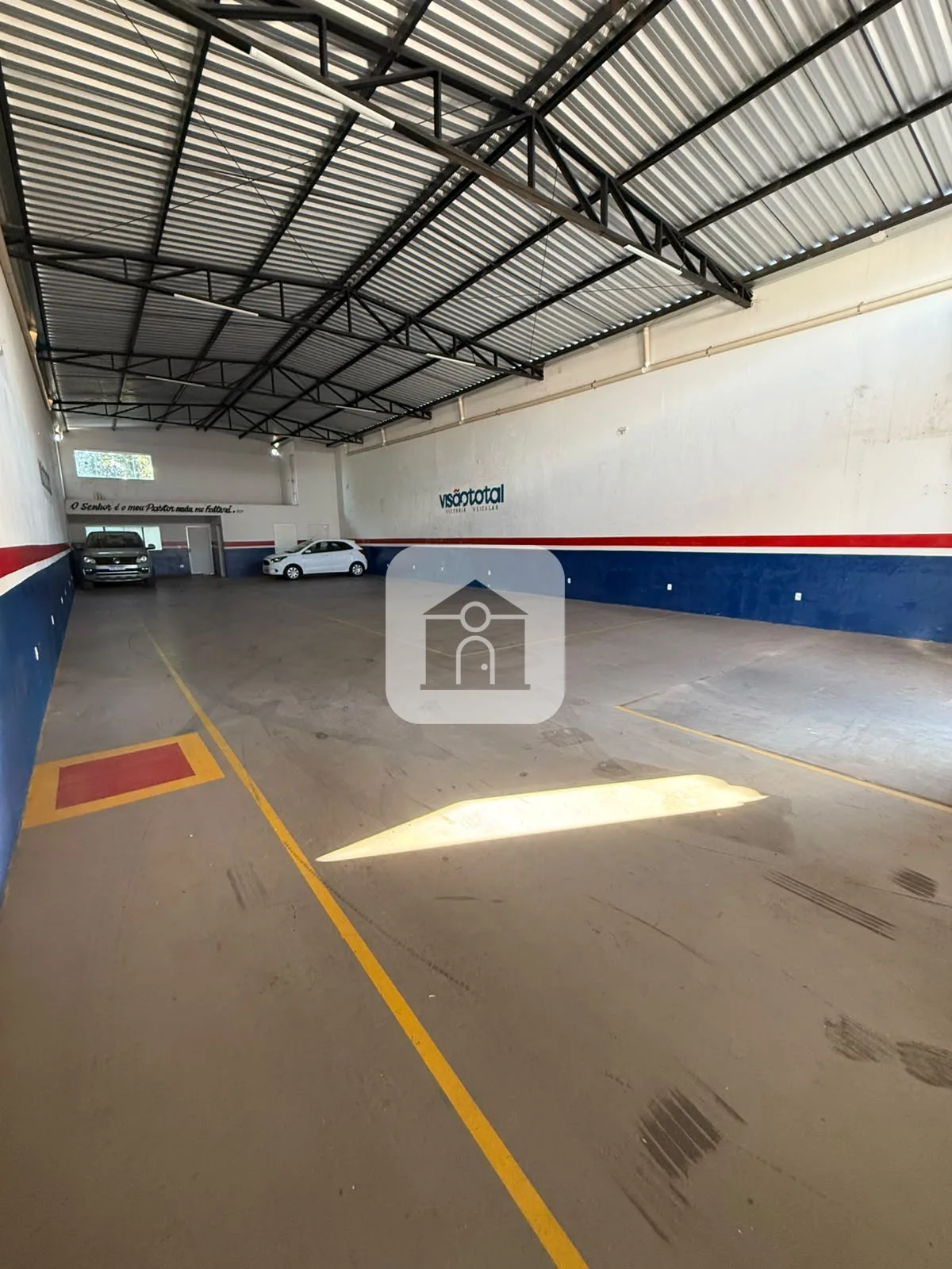 Alugar Comercial / Barrac&atilde;o em Araguari R$ 4.900,00 - Foto 3