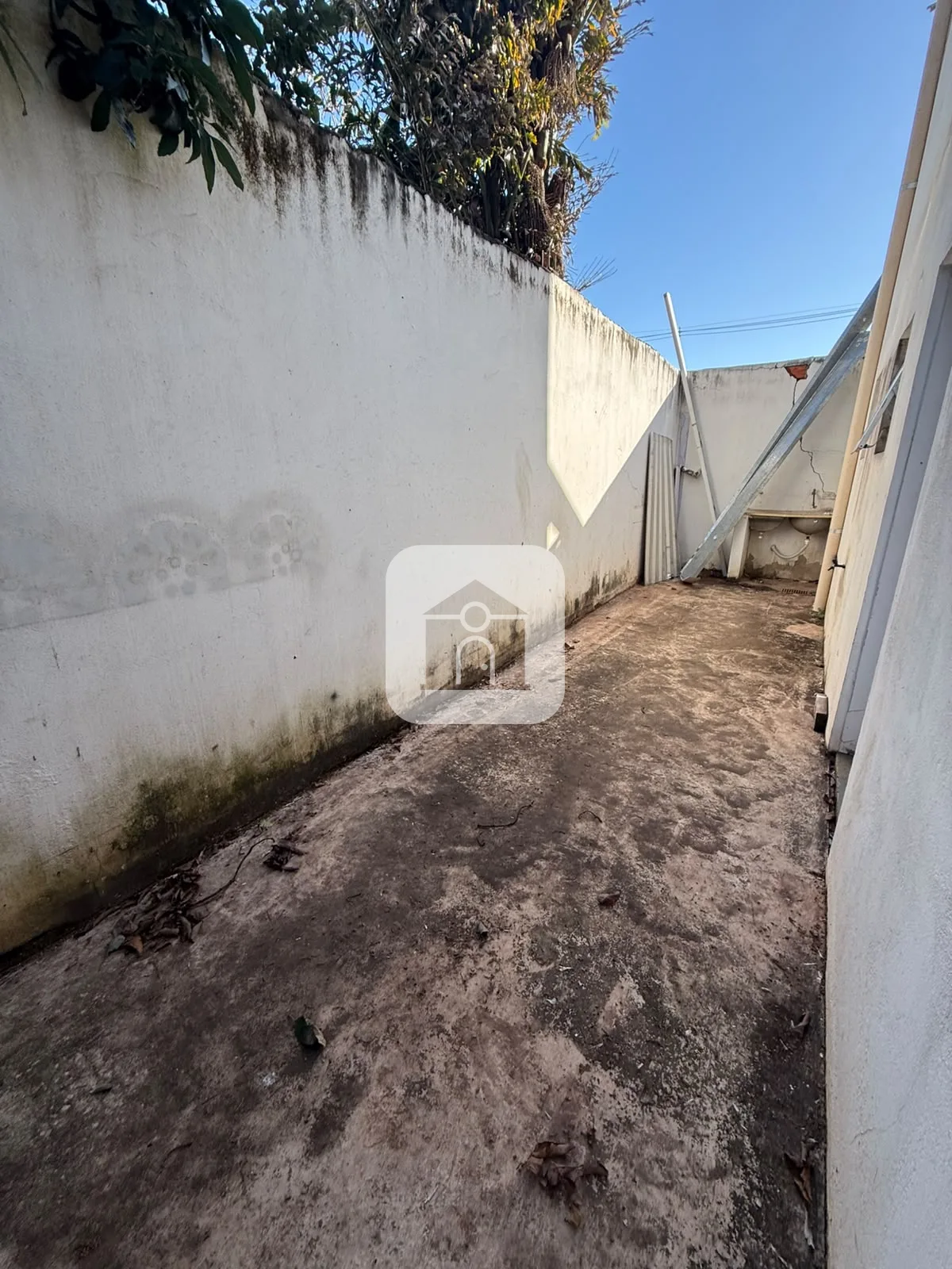 Alugar Comercial / Barrac&atilde;o em Araguari R$ 4.900,00 - Foto 8
