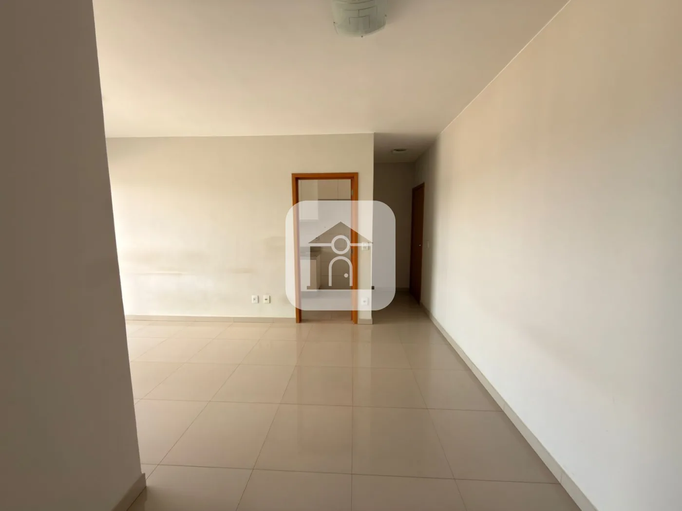 Alugar Apartamento / Padr&atilde;o em Uberlandia R$ 2.600,00 - Foto 5