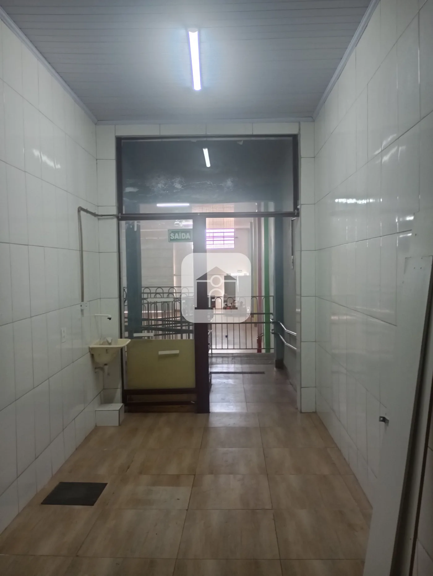 Alugar Comercial / Galp&atilde;o em Uberl&acirc;ndia R$ 6.500,00 - Foto 9