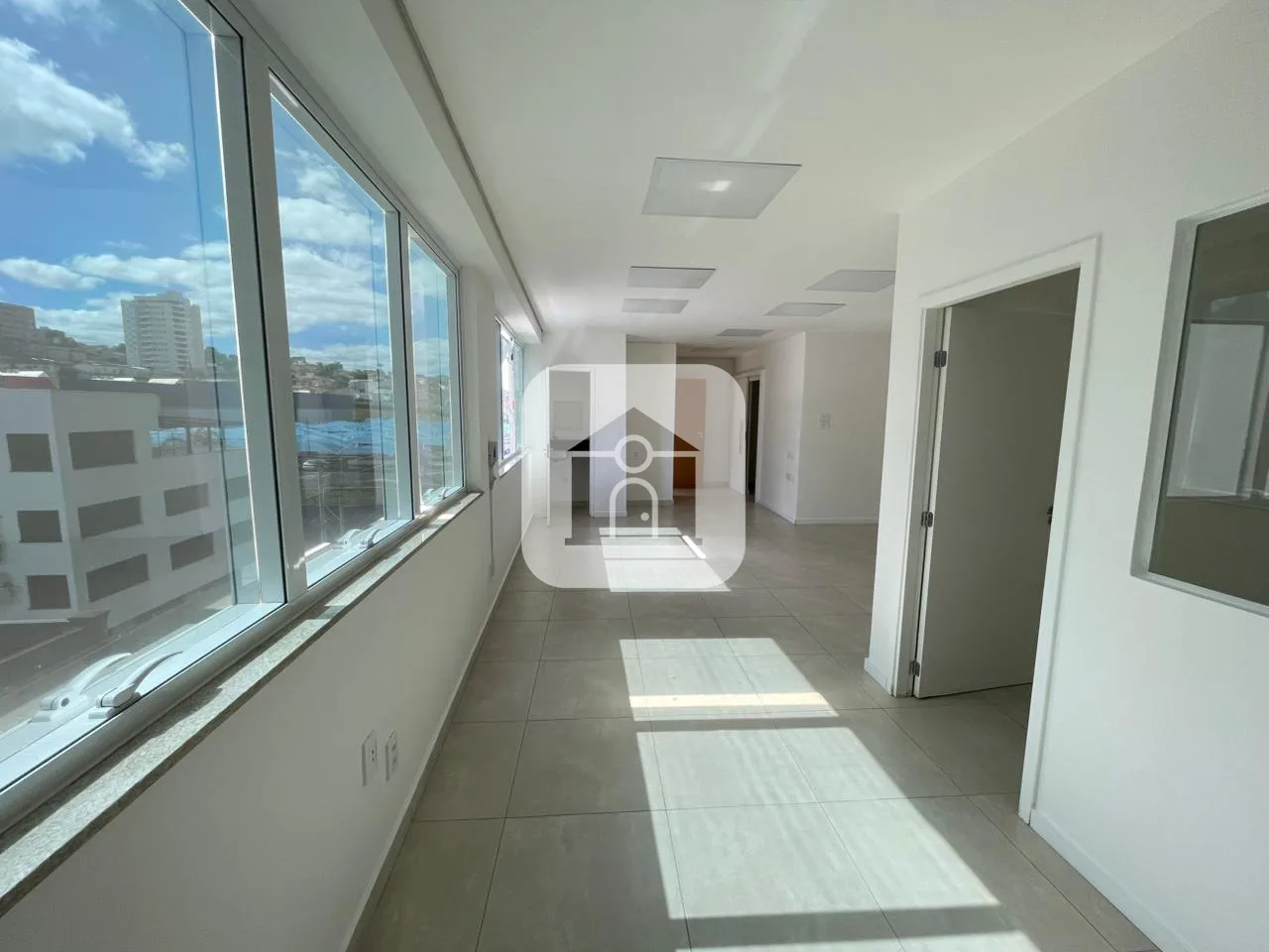 Alugar Comercial / Sala Comercial Condom&iacute;nio em Uberlandia R$ 3.500,00 - Foto 4