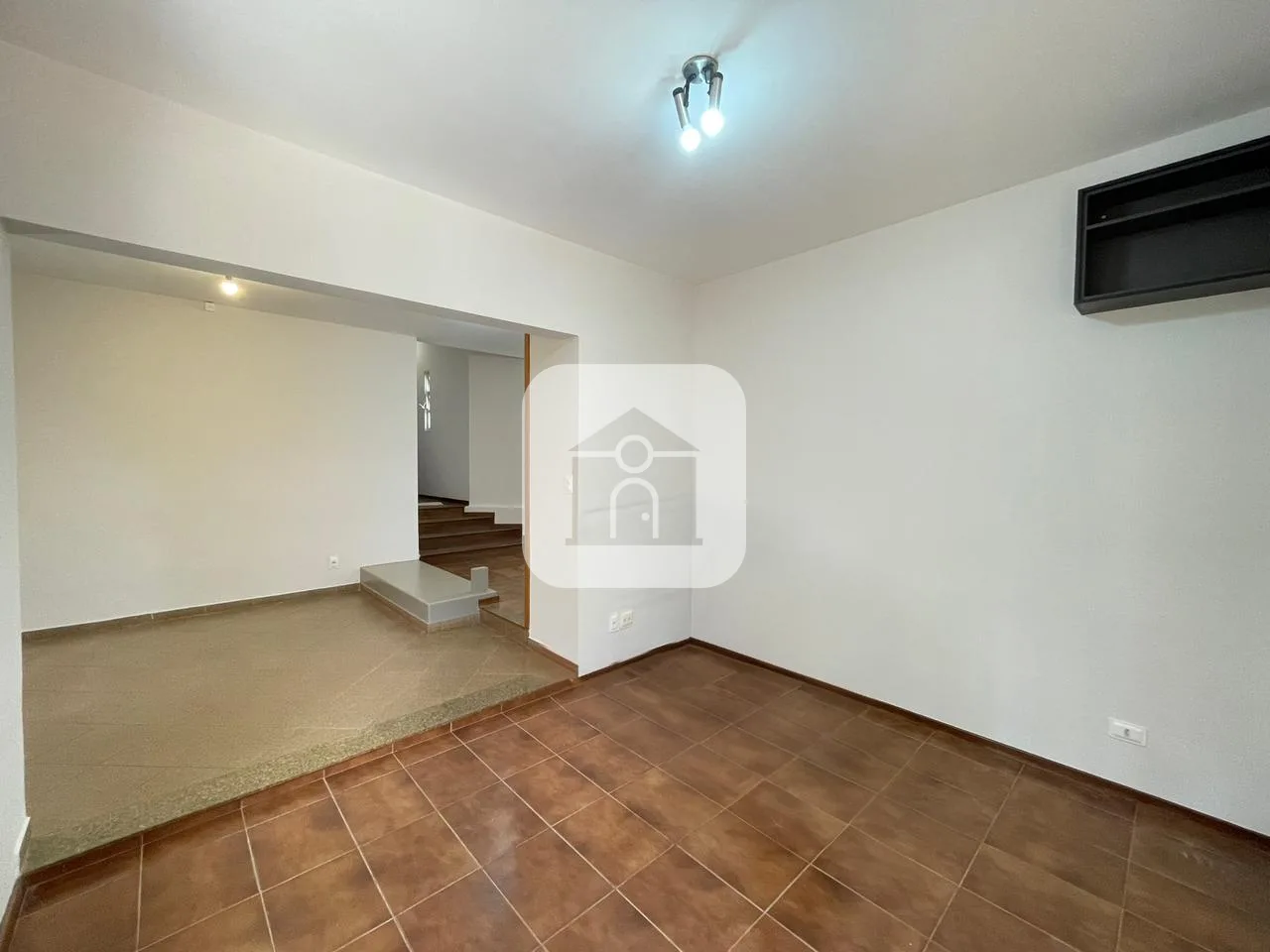 Alugar Casa / Padr&atilde;o em Uberl&acirc;ndia R$ 4.900,00 - Foto 2