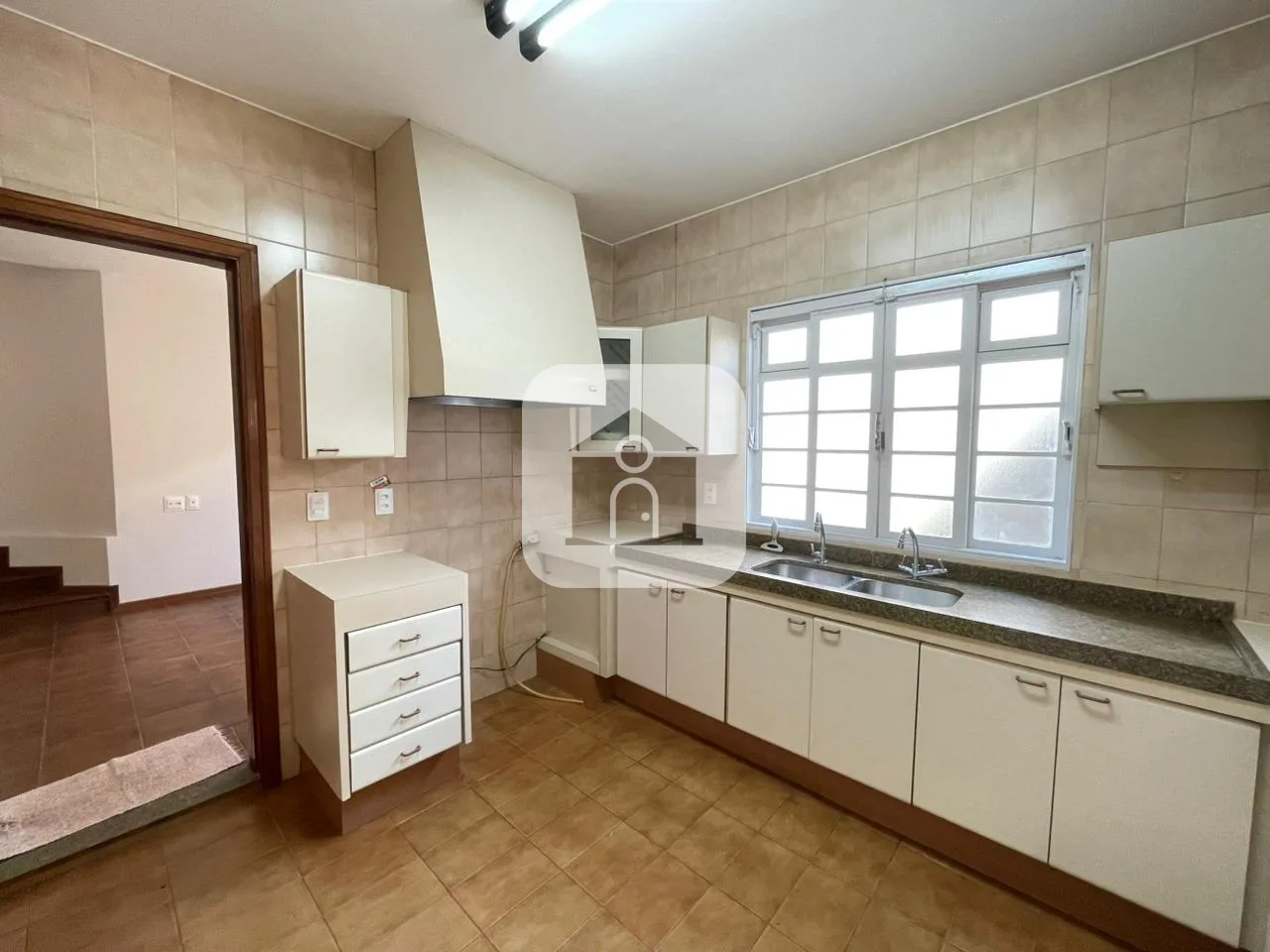 Alugar Casa / Padr&atilde;o em Uberl&acirc;ndia R$ 4.900,00 - Foto 8