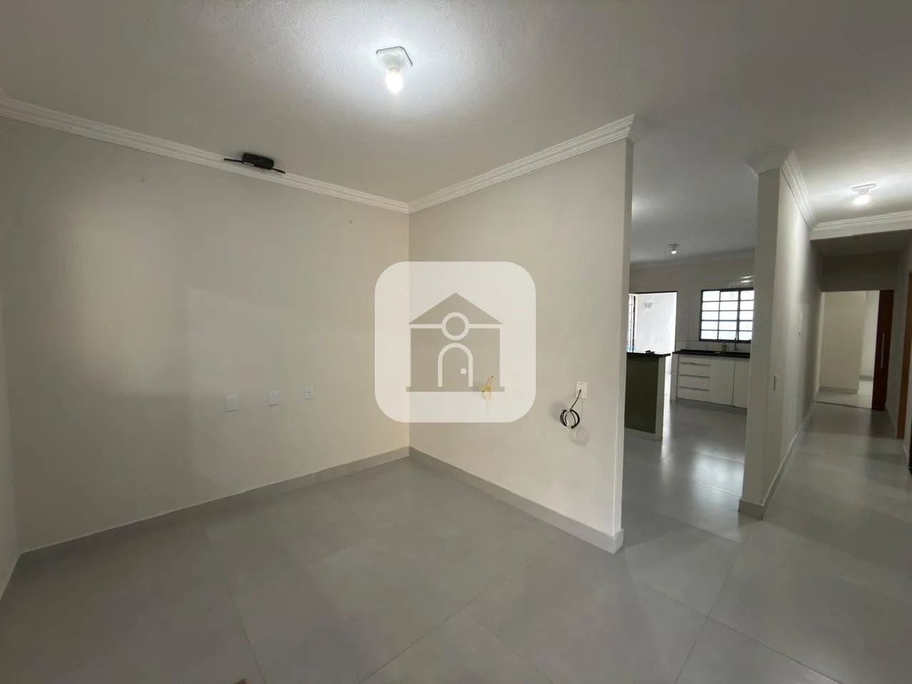 Alugar Casa / Padr&atilde;o em Uberl&acirc;ndia R$ 3.000,00 - Foto 4