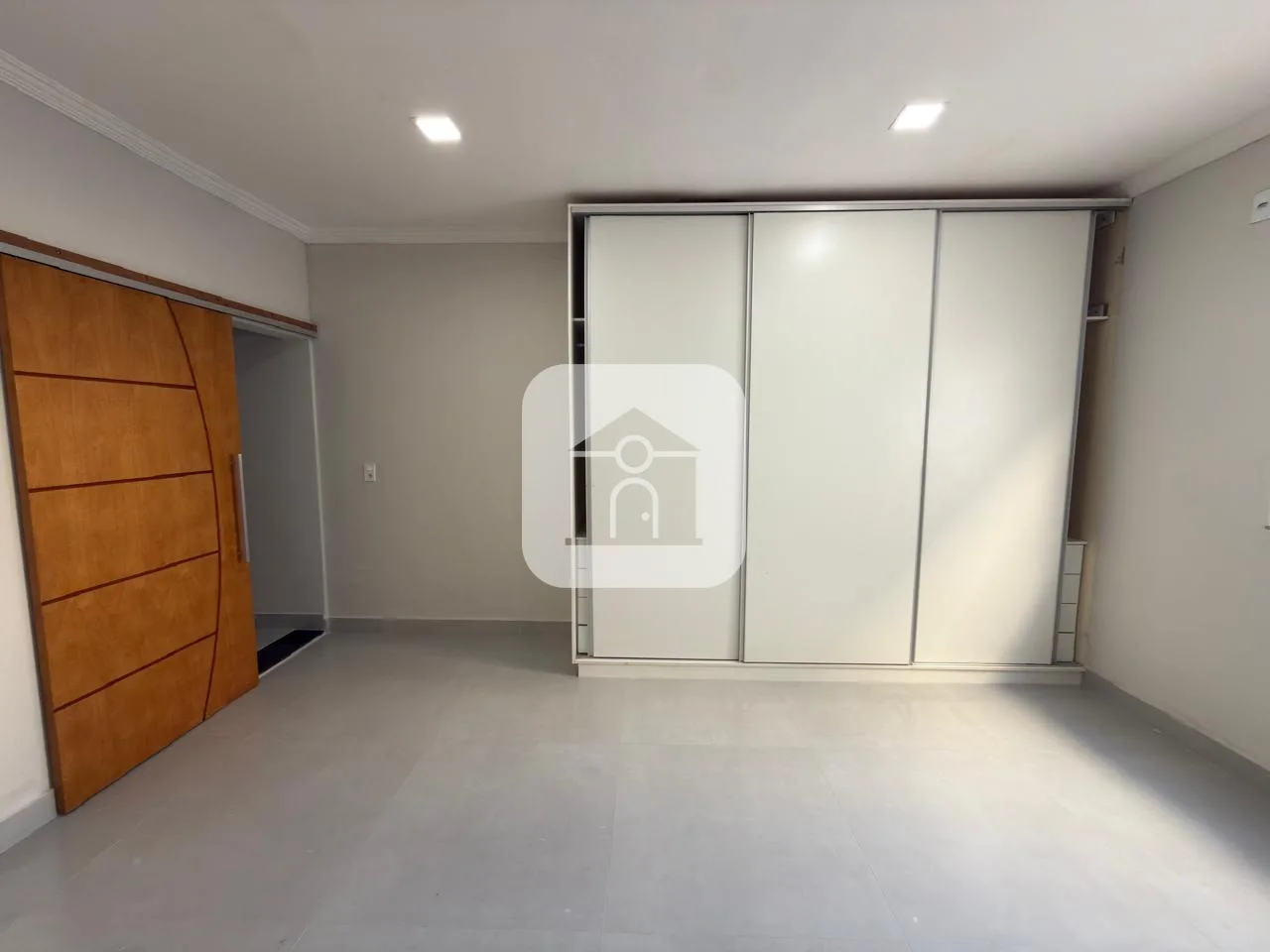 Alugar Casa / Padr&atilde;o em Uberl&acirc;ndia R$ 3.000,00 - Foto 9