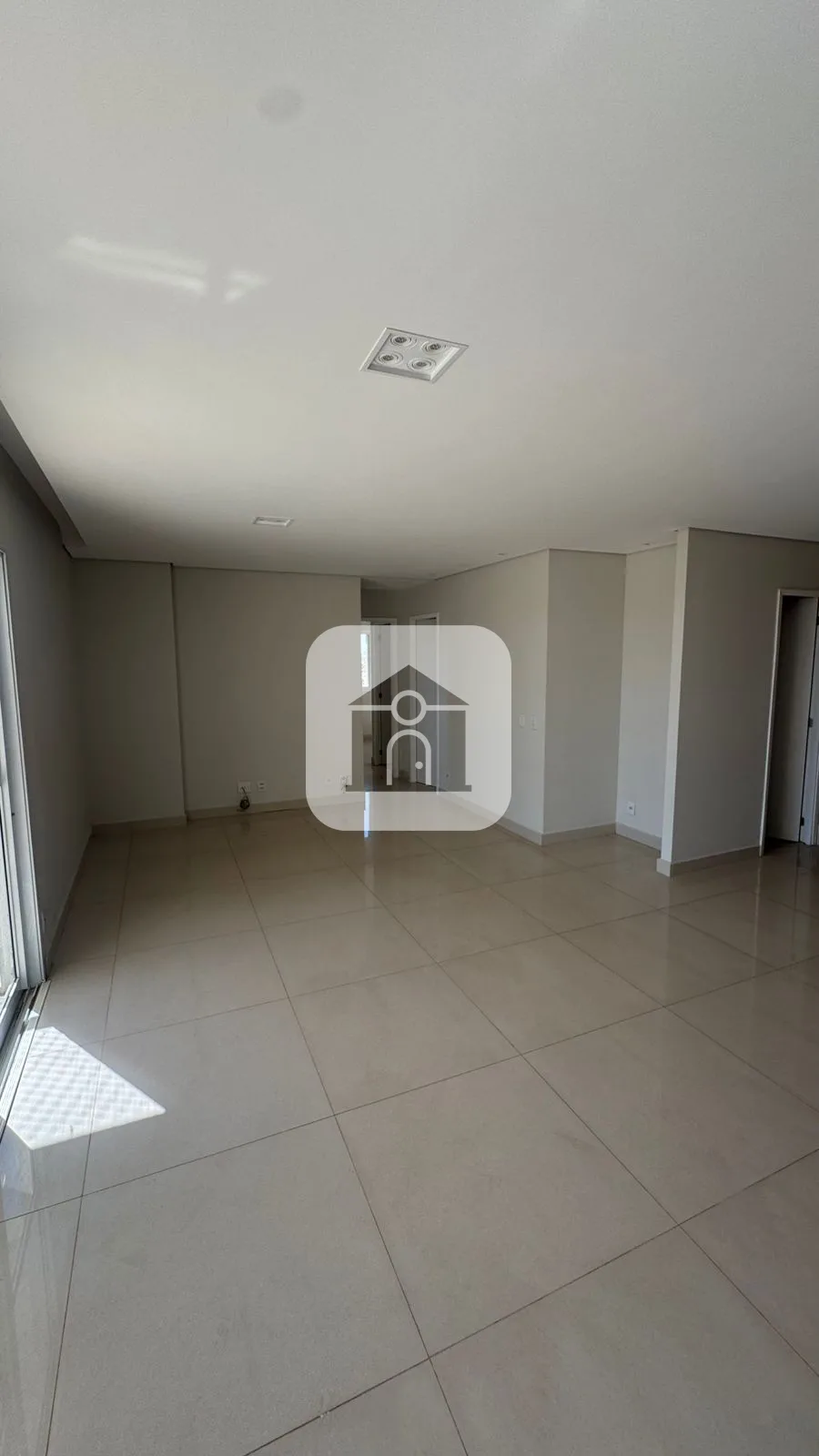 Alugar Apartamento / Padr&atilde;o em Uberl&acirc;ndia R$ 5.200,00 - Foto 1