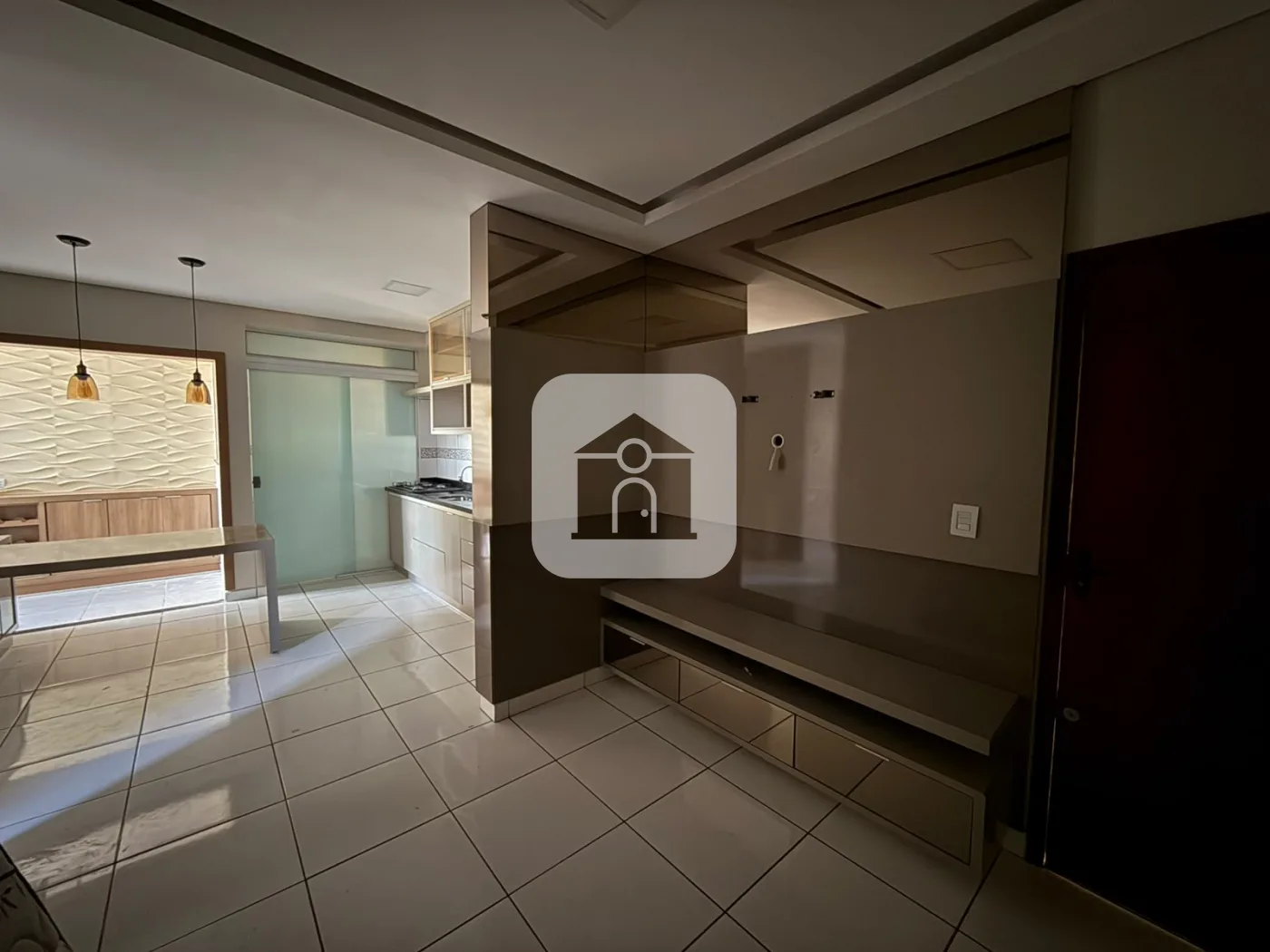 Alugar Apartamento / Padr&atilde;o em Uberlandia R$ 2.200,00 - Foto 5