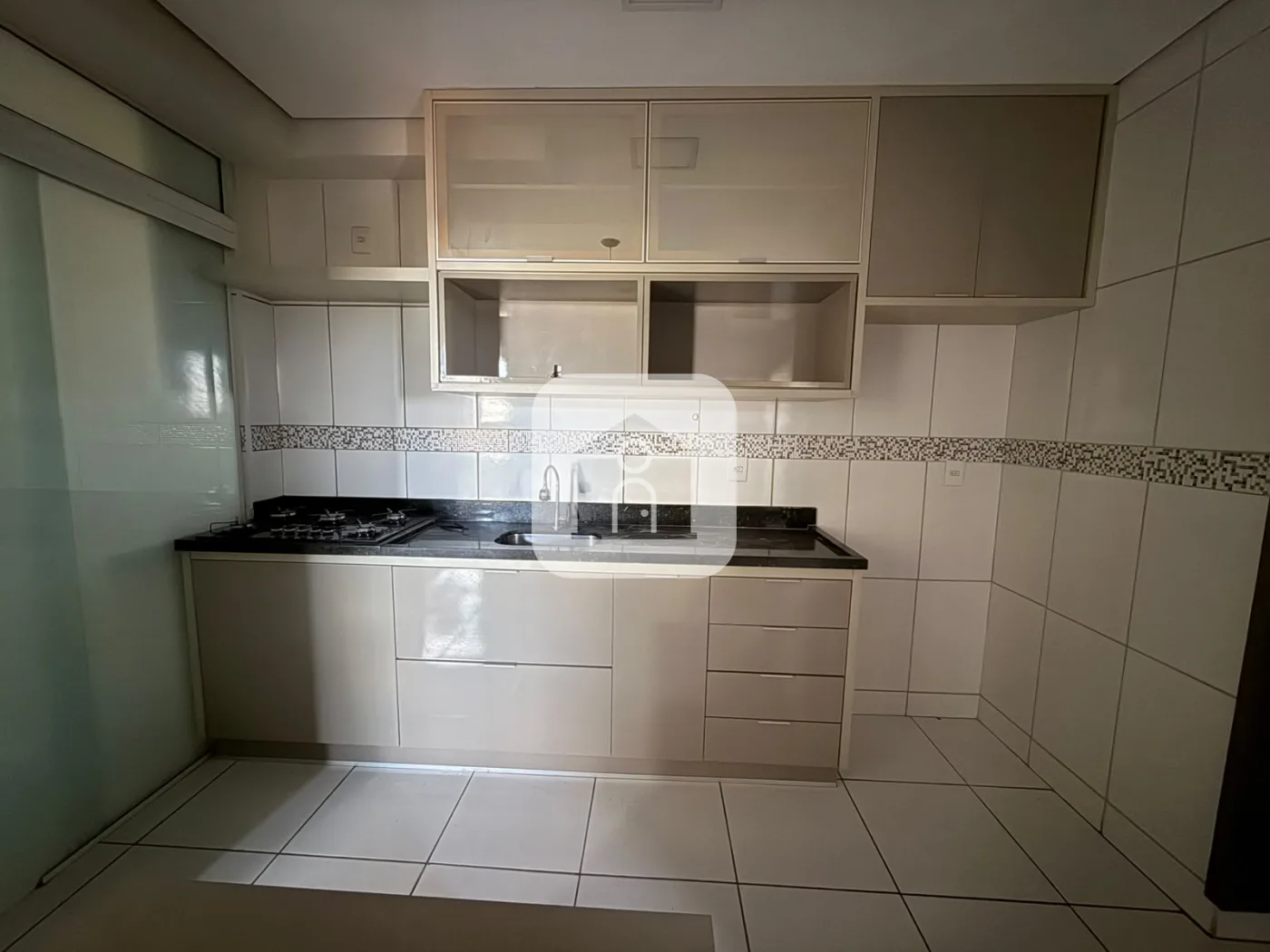Alugar Apartamento / Padr&atilde;o em Uberlandia R$ 2.200,00 - Foto 6