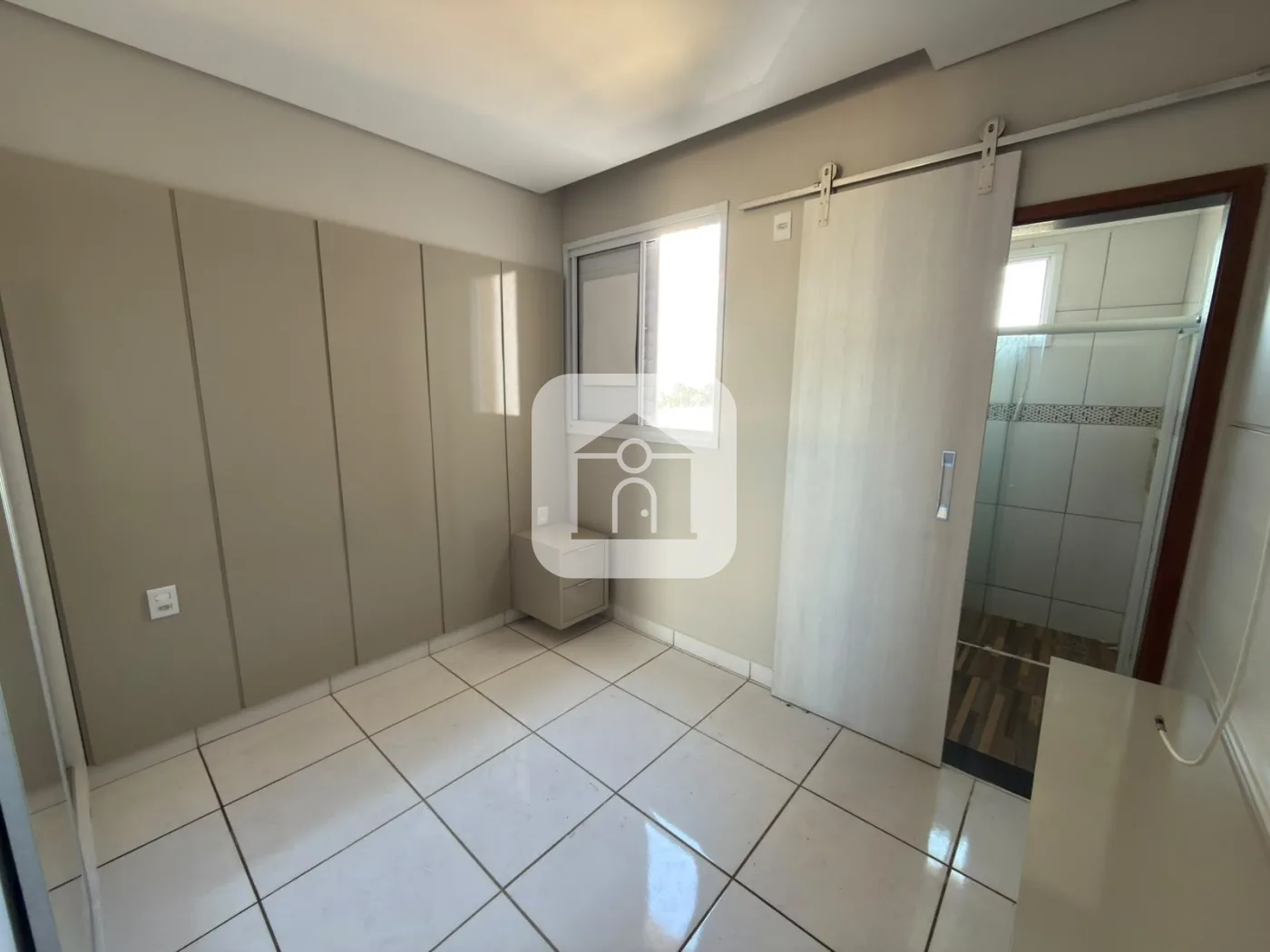 Alugar Apartamento / Padr&atilde;o em Uberlandia R$ 2.200,00 - Foto 10
