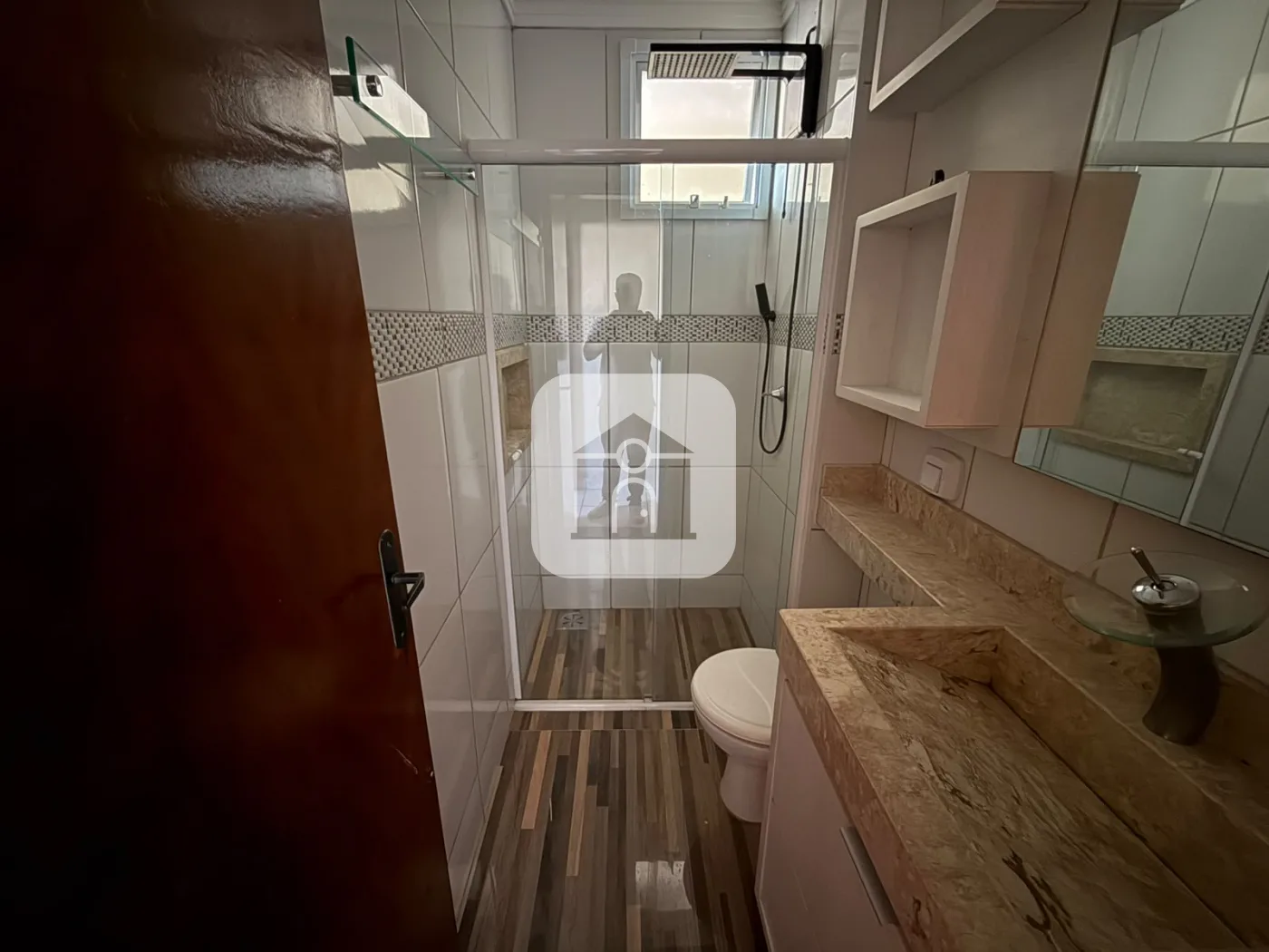 Alugar Apartamento / Padr&atilde;o em Uberlandia R$ 2.200,00 - Foto 12