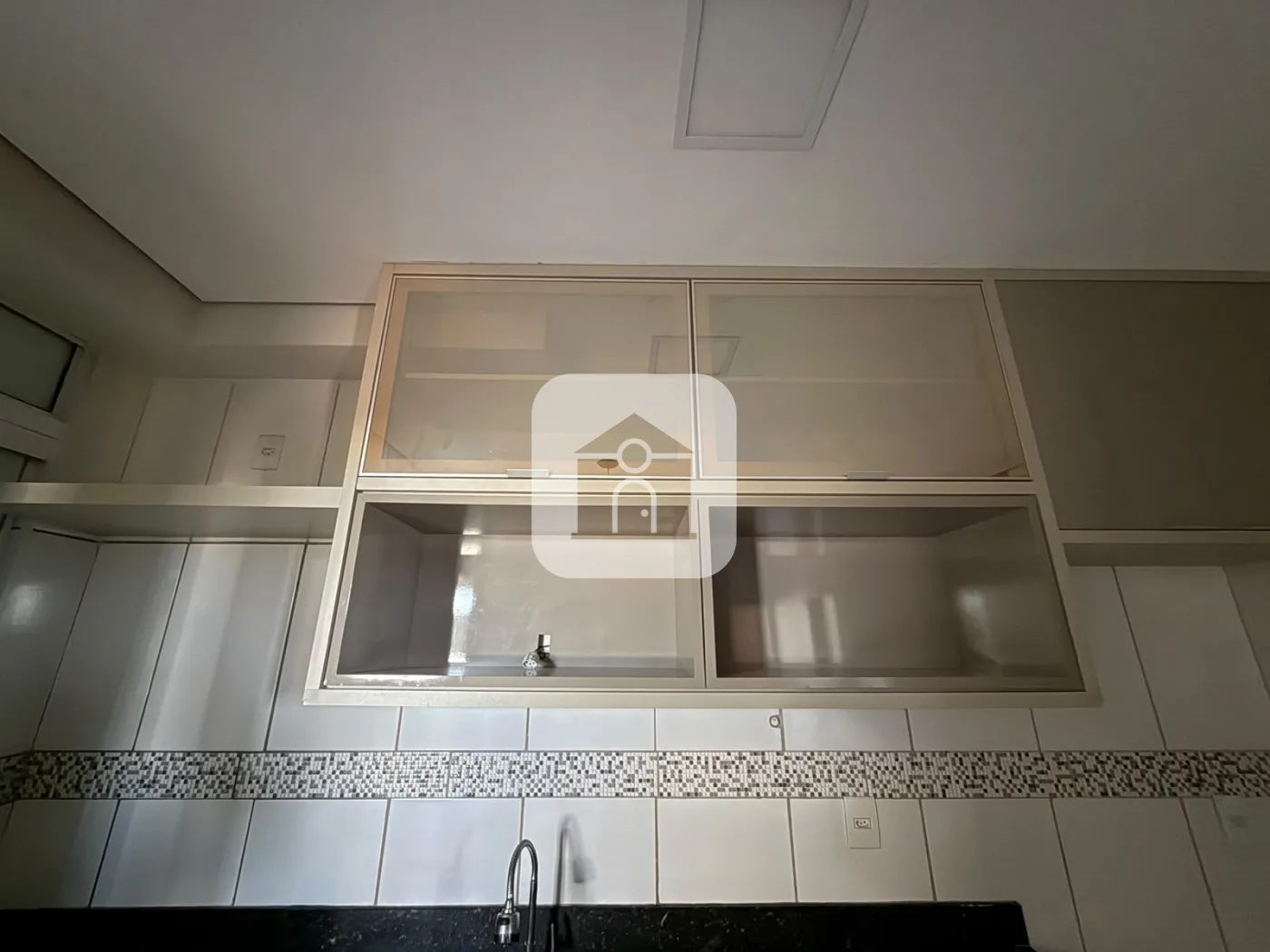 Alugar Apartamento / Padr&atilde;o em Uberlandia R$ 2.200,00 - Foto 17