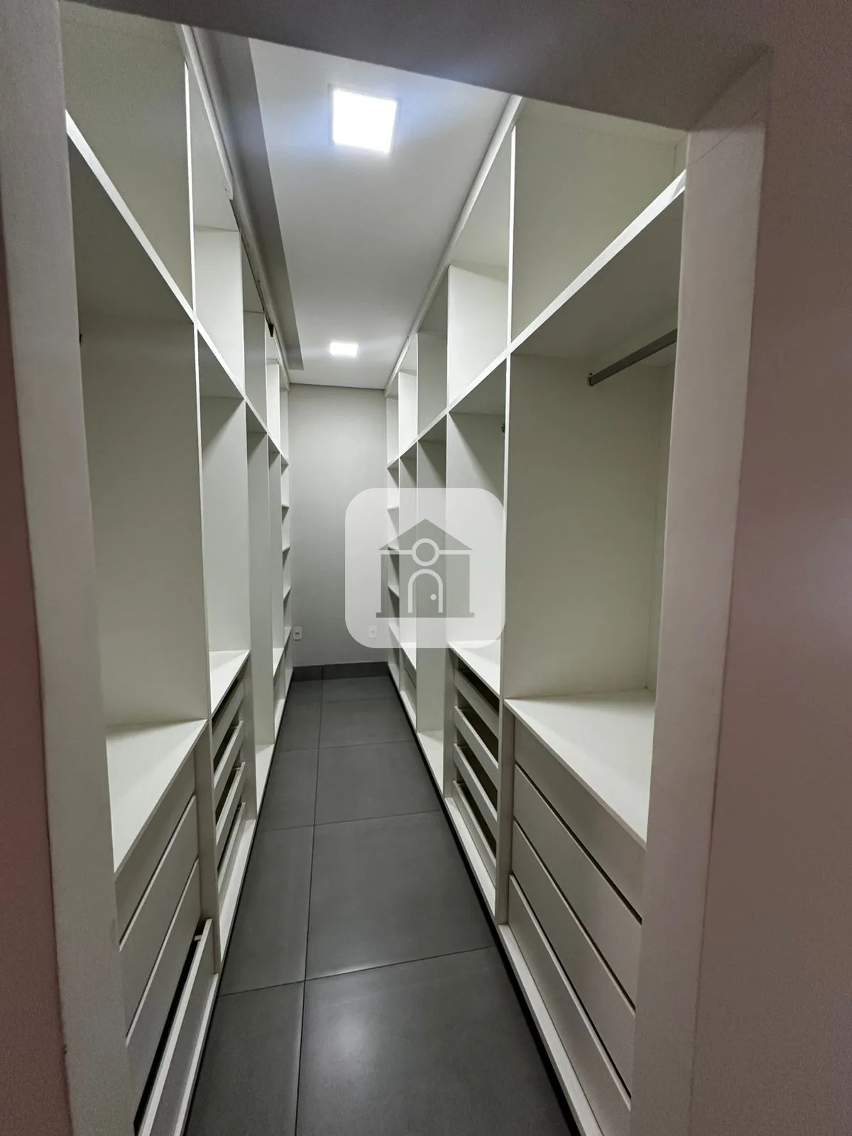 Alugar Casa / Padr&atilde;o em Uberl&acirc;ndia R$ 6.000,00 - Foto 6