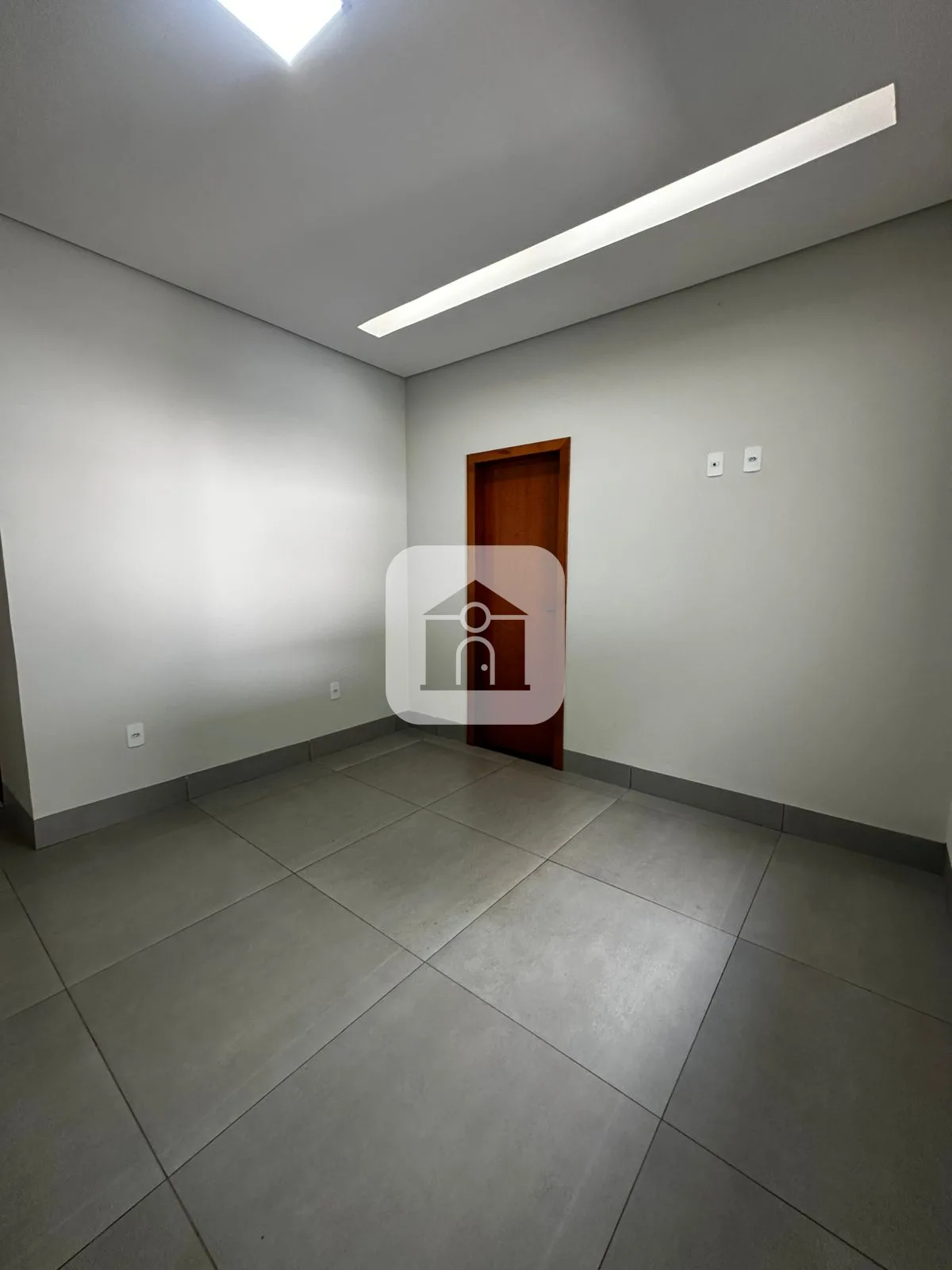Alugar Casa / Padr&atilde;o em Uberl&acirc;ndia R$ 6.000,00 - Foto 8
