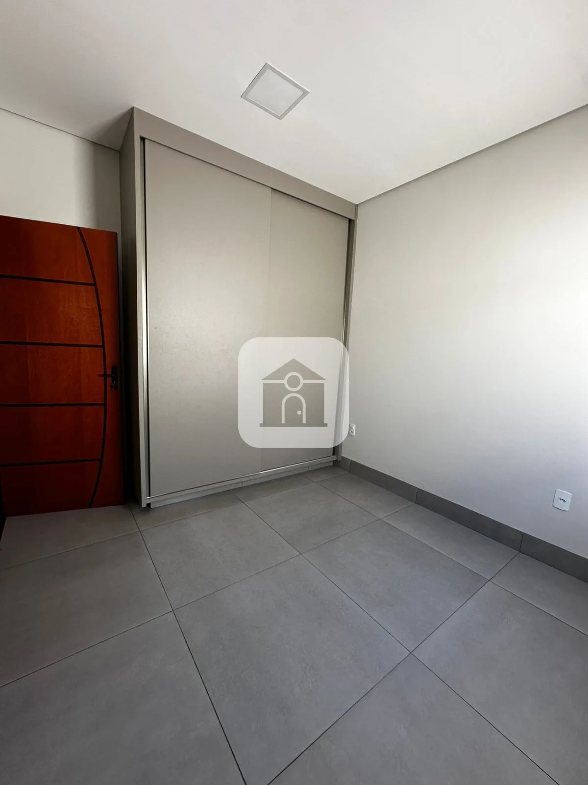 Alugar Casa / Padr&atilde;o em Uberl&acirc;ndia R$ 6.000,00 - Foto 9