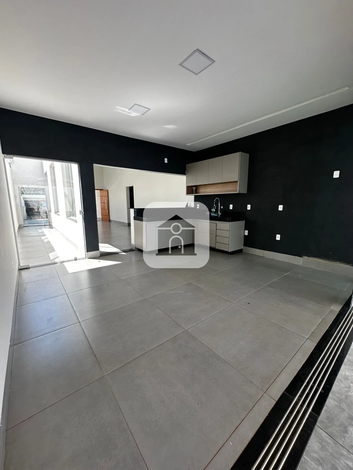 Alugar Casa / Padr&atilde;o em Uberl&acirc;ndia R$ 6.000,00 - Foto 5