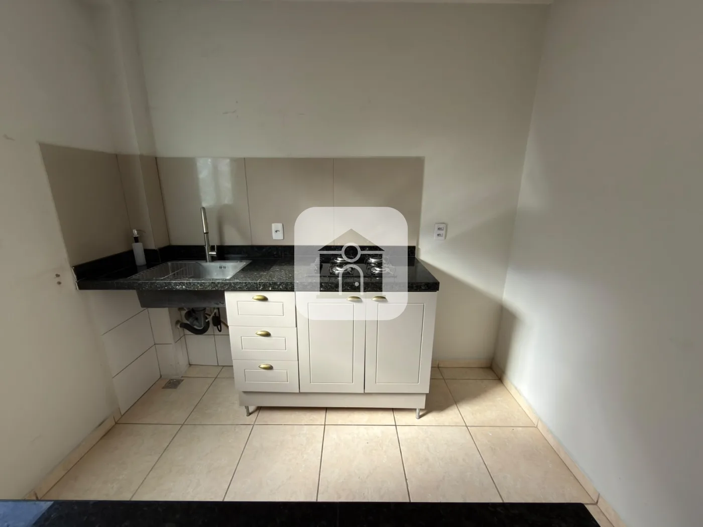 Alugar Apartamento / Padr&atilde;o em uberlandia R$ 1.350,00 - Foto 4