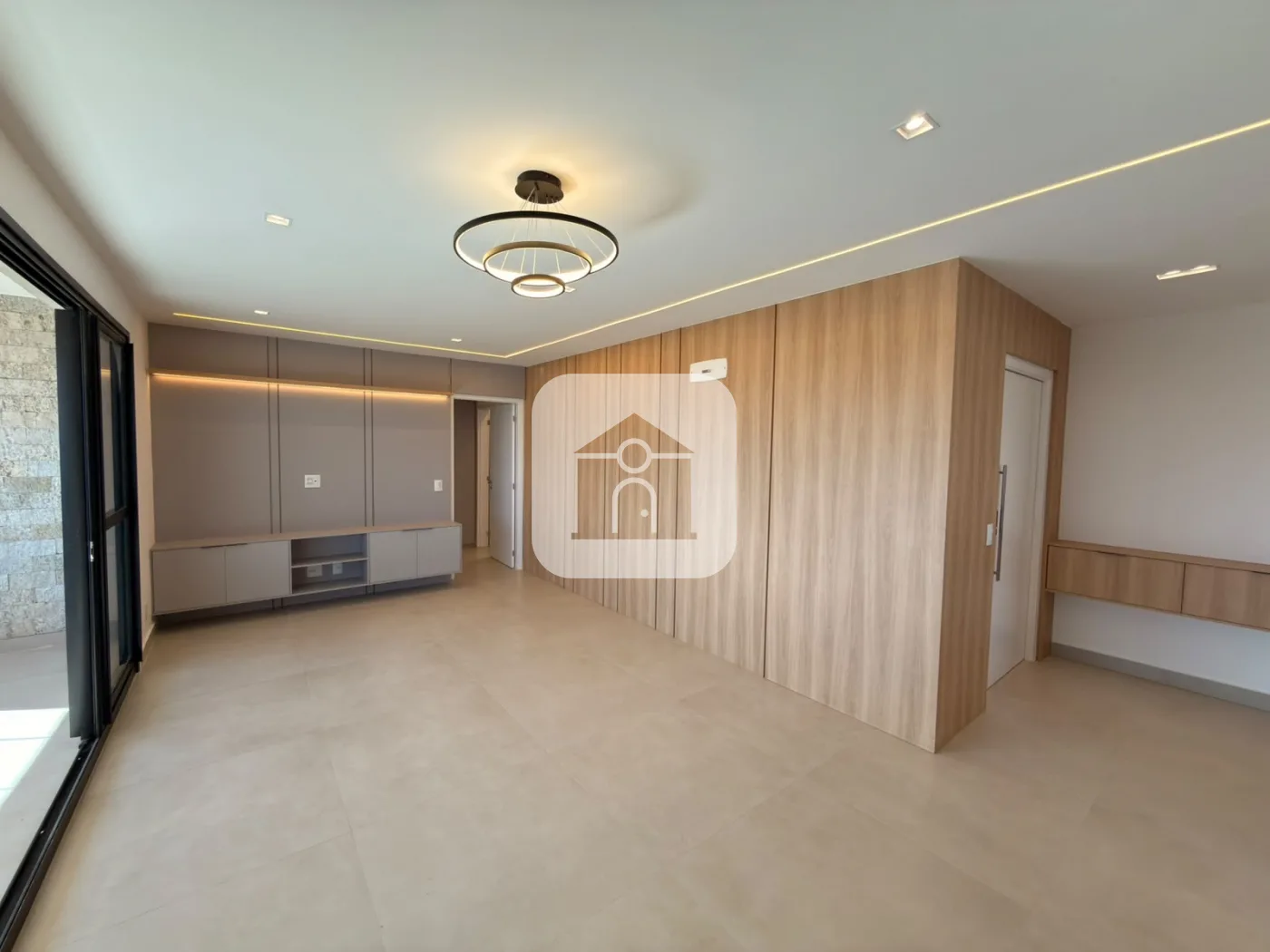 Alugar Apartamento / Padr&atilde;o em Uberl&acirc;ndia R$ 10.000,00 - Foto 2