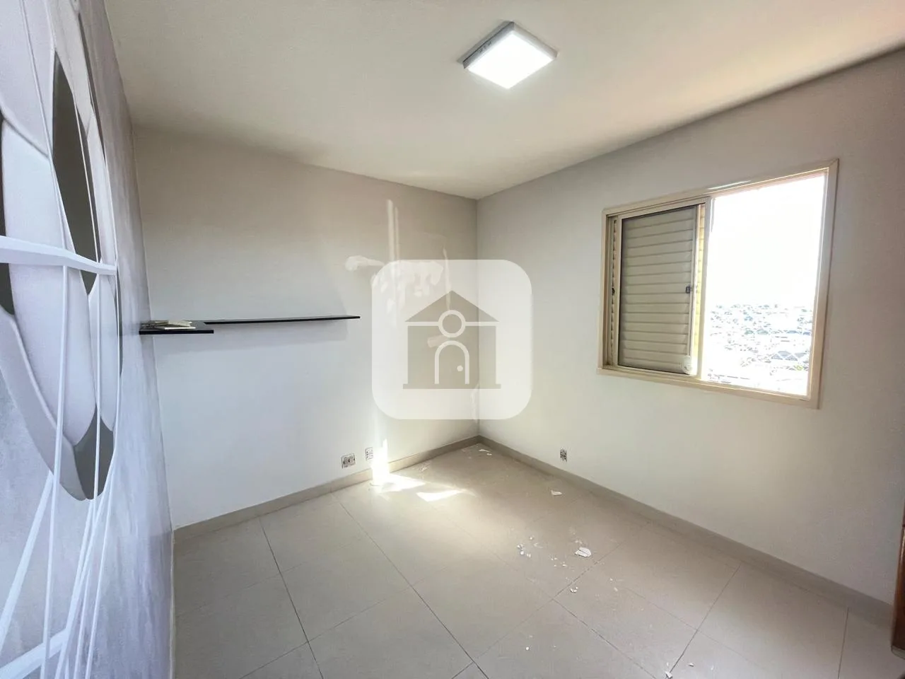 Alugar Apartamento / Padr&atilde;o em Uberlandia R$ 2.100,00 - Foto 7