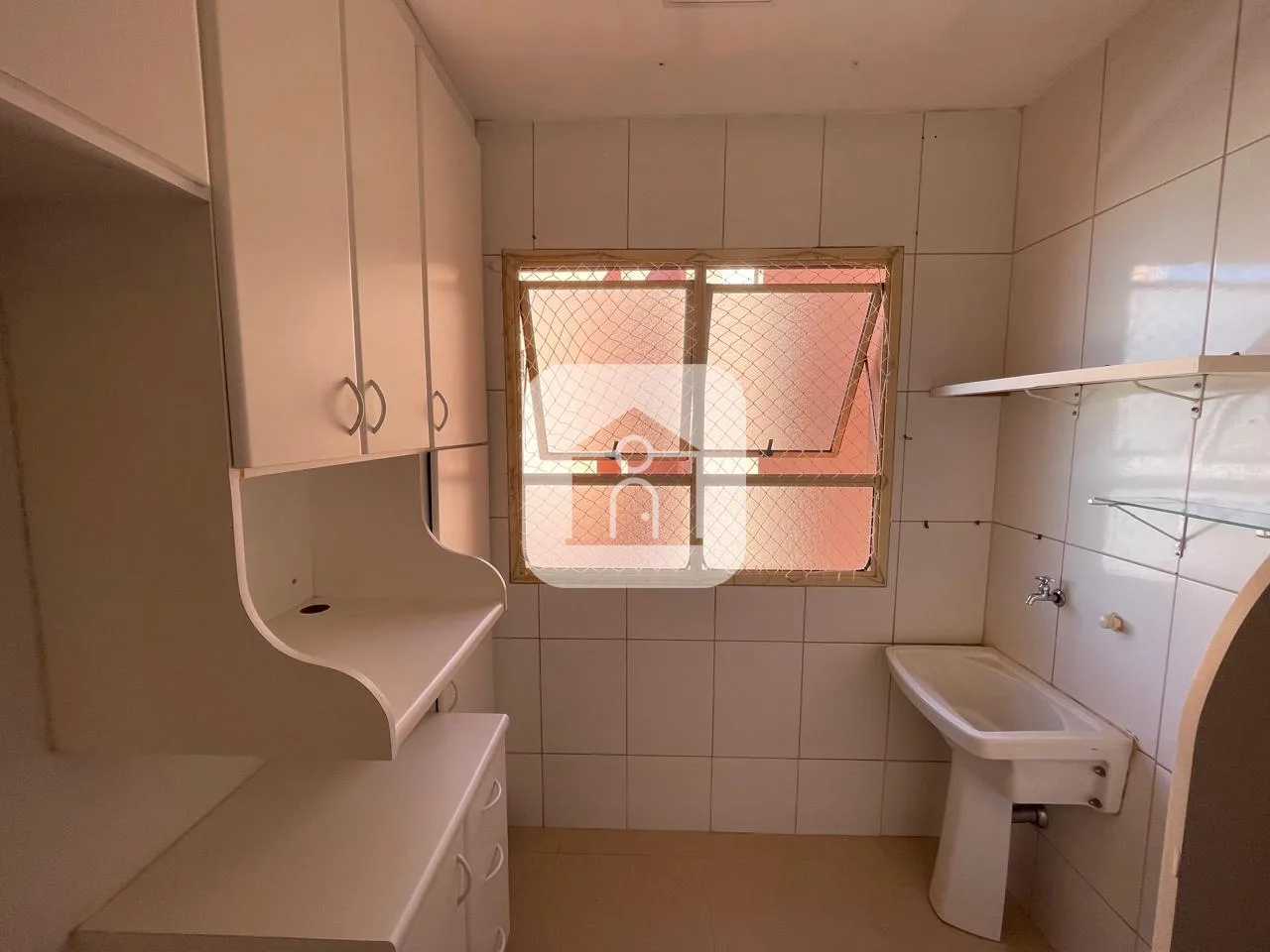 Alugar Apartamento / Padr&atilde;o em Uberlandia R$ 2.100,00 - Foto 6