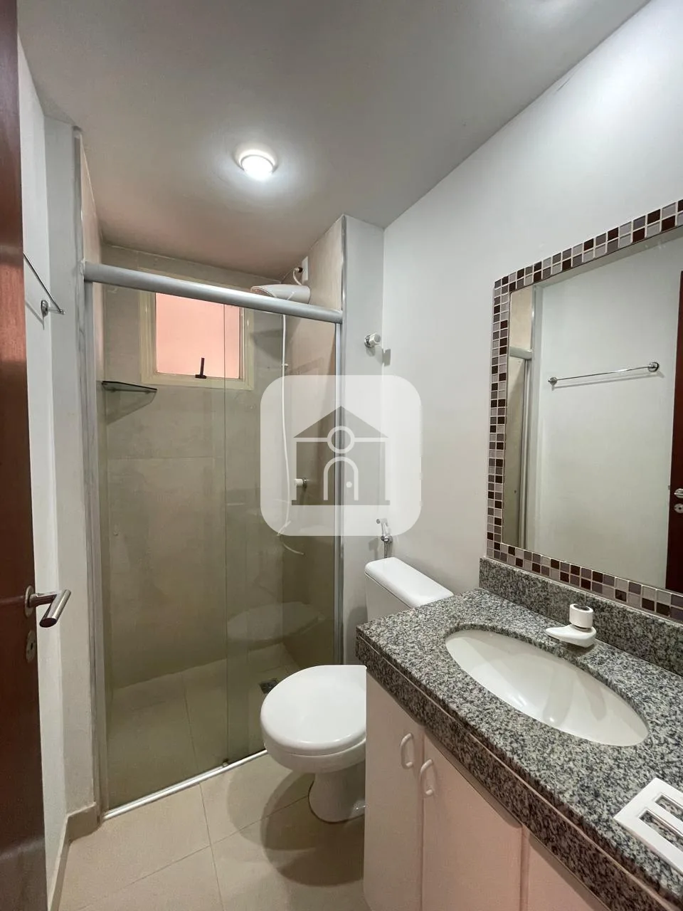 Alugar Apartamento / Padr&atilde;o em Uberlandia R$ 2.100,00 - Foto 14