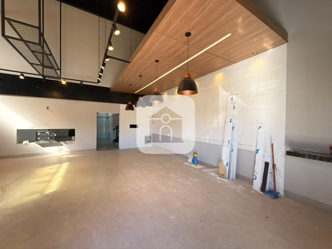 Alugar Comercial / Pr&eacute;dio em Uberl&acirc;ndia R$ 12.000,00 - Foto 2