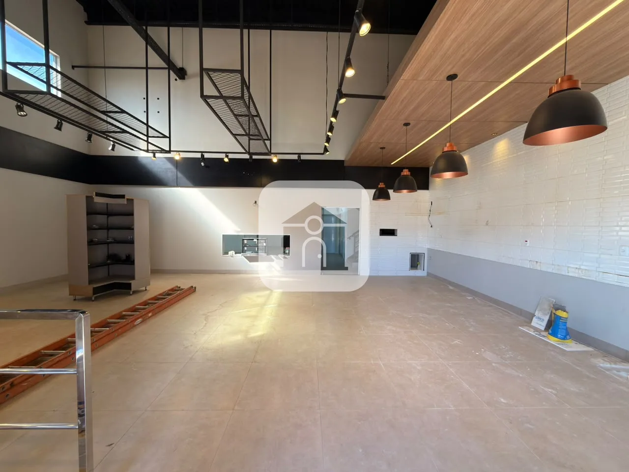 Alugar Comercial / Pr&eacute;dio em Uberl&acirc;ndia R$ 12.000,00 - Foto 6