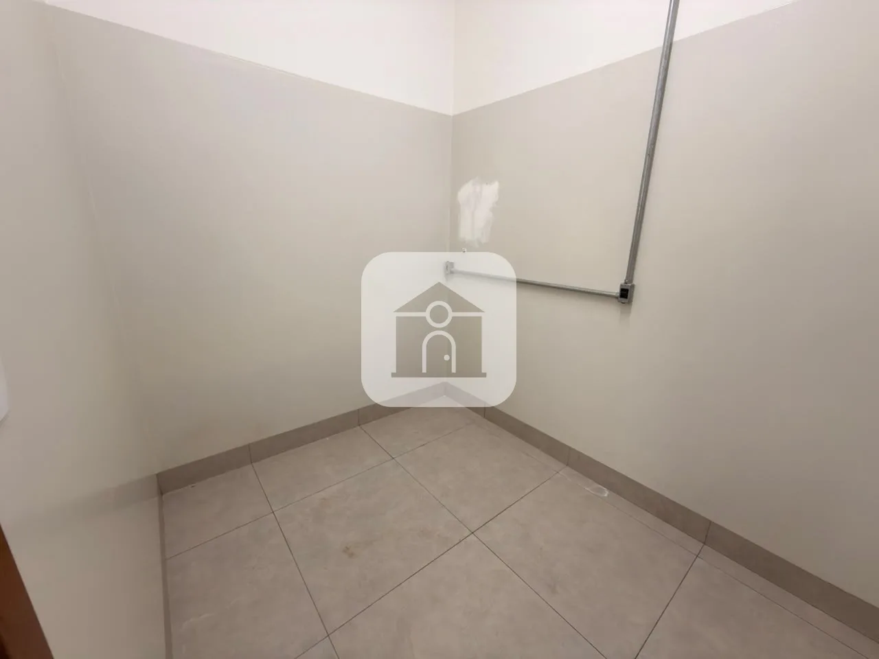Alugar Comercial / Pr&eacute;dio em Uberl&acirc;ndia R$ 12.000,00 - Foto 14