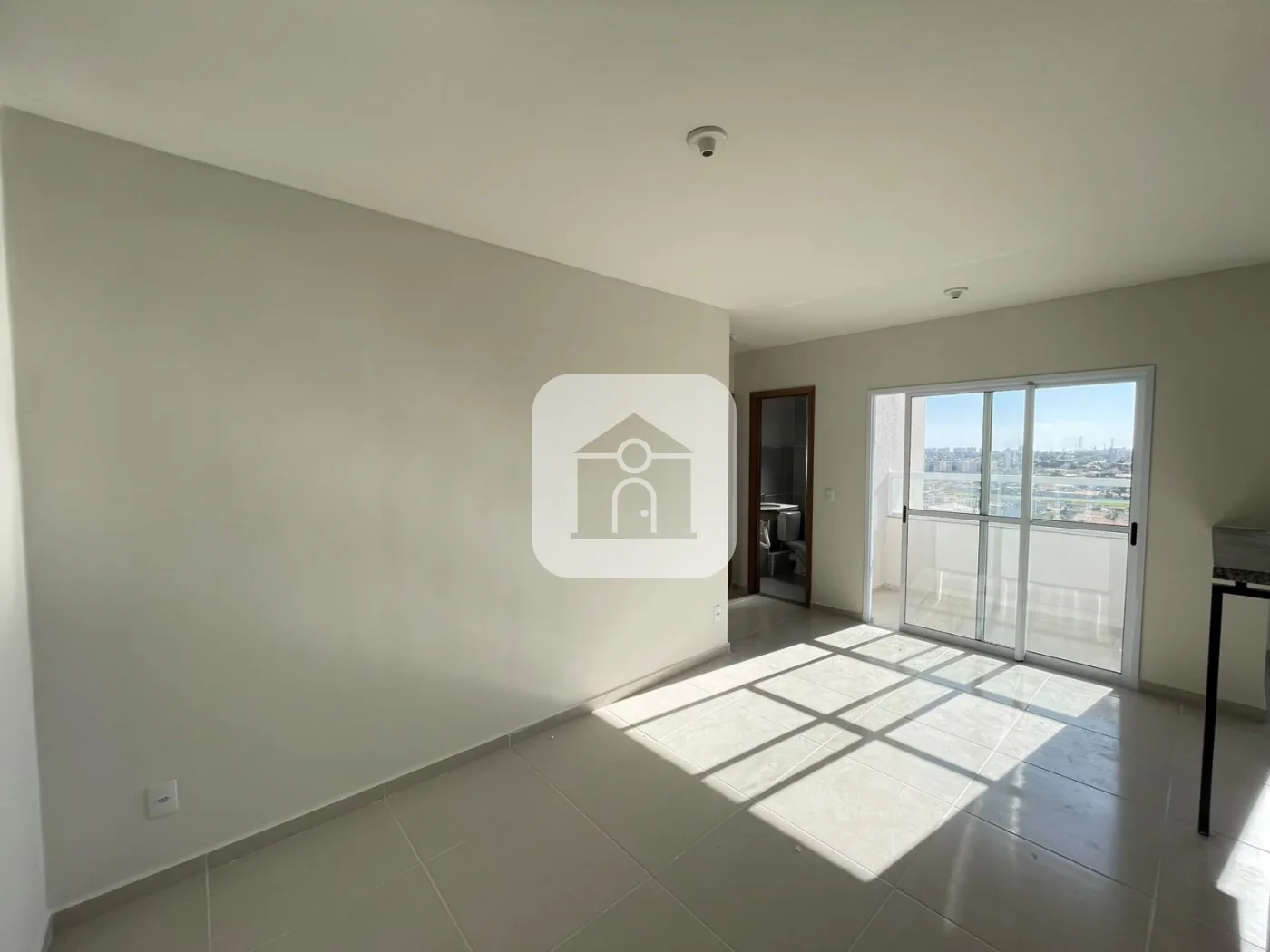 Alugar Apartamento / Padr&atilde;o em Uberl&acirc;ndia R$ 1.350,00 - Foto 2