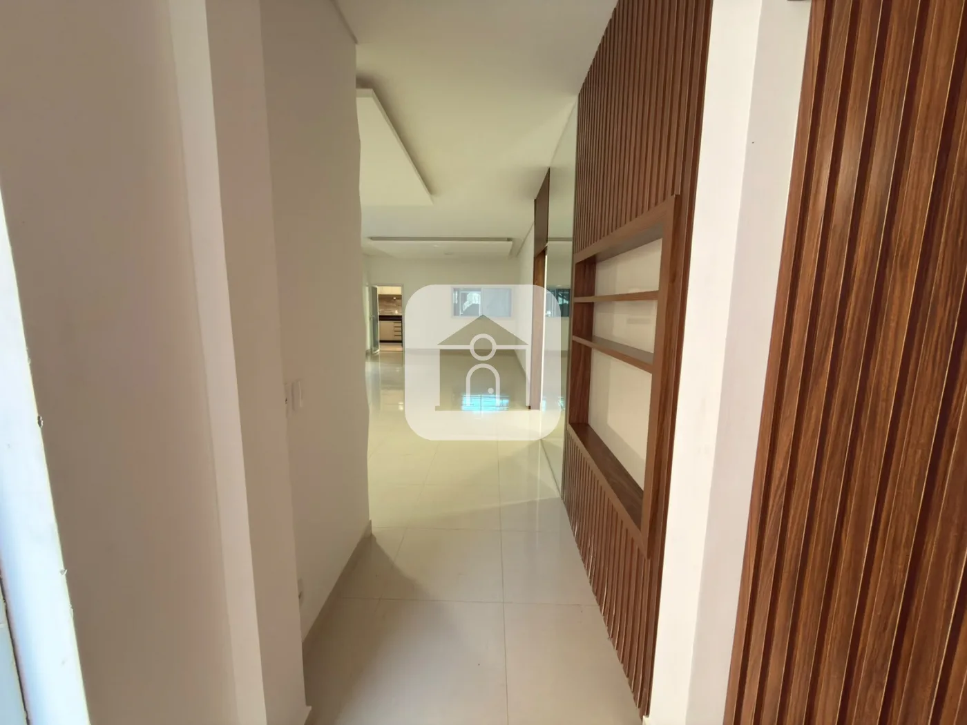 Alugar Casa / Padr&atilde;o em Uberl&acirc;ndia R$ 6.000,00 - Foto 16