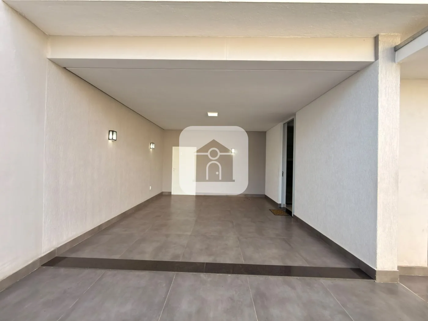 Alugar Casa / Padr&atilde;o em Uberl&acirc;ndia R$ 6.000,00 - Foto 5