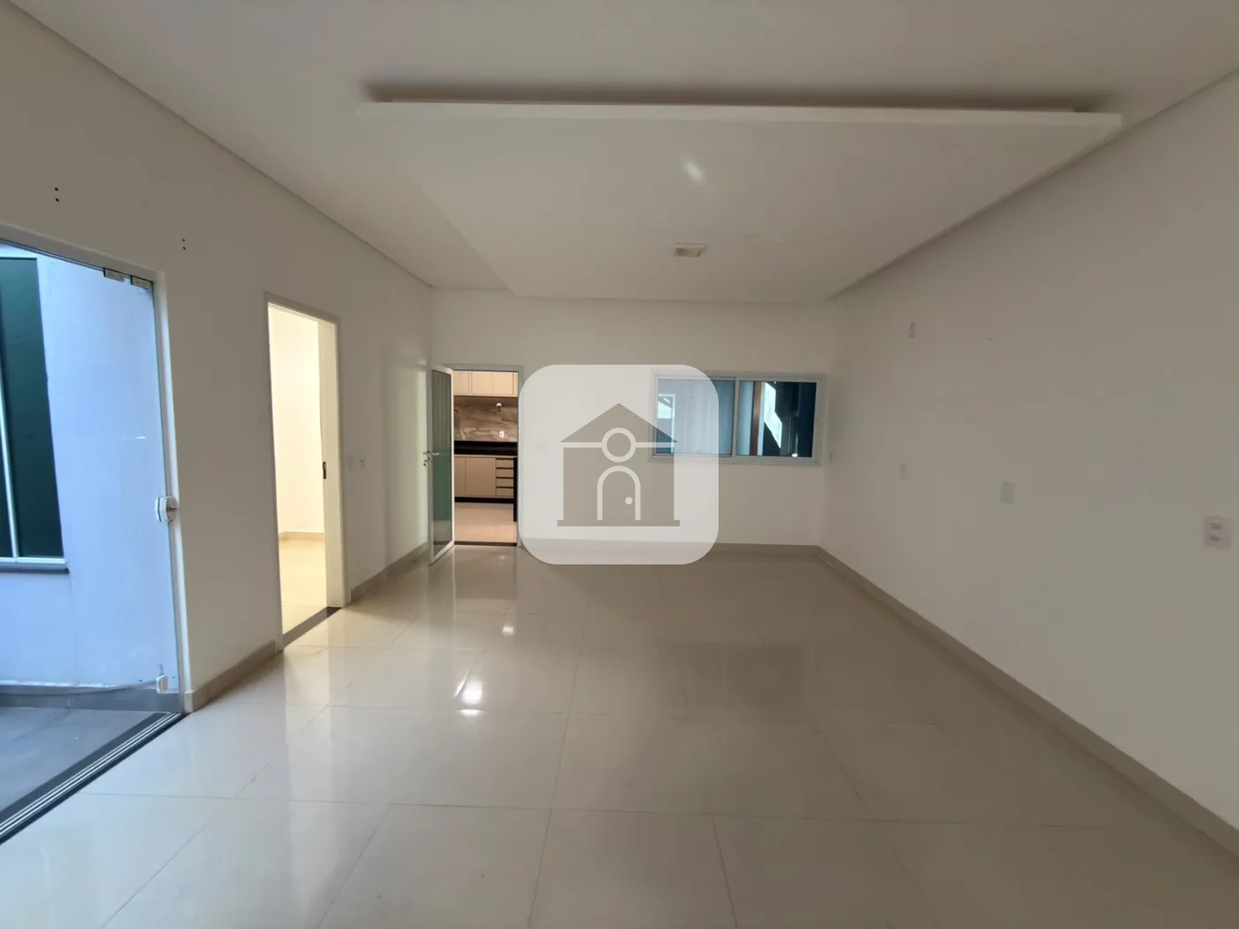 Alugar Casa / Padr&atilde;o em Uberl&acirc;ndia R$ 6.000,00 - Foto 9
