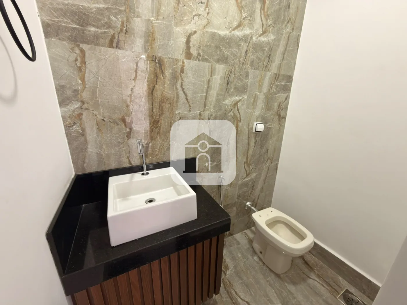 Alugar Casa / Padr&atilde;o em Uberl&acirc;ndia R$ 6.000,00 - Foto 27