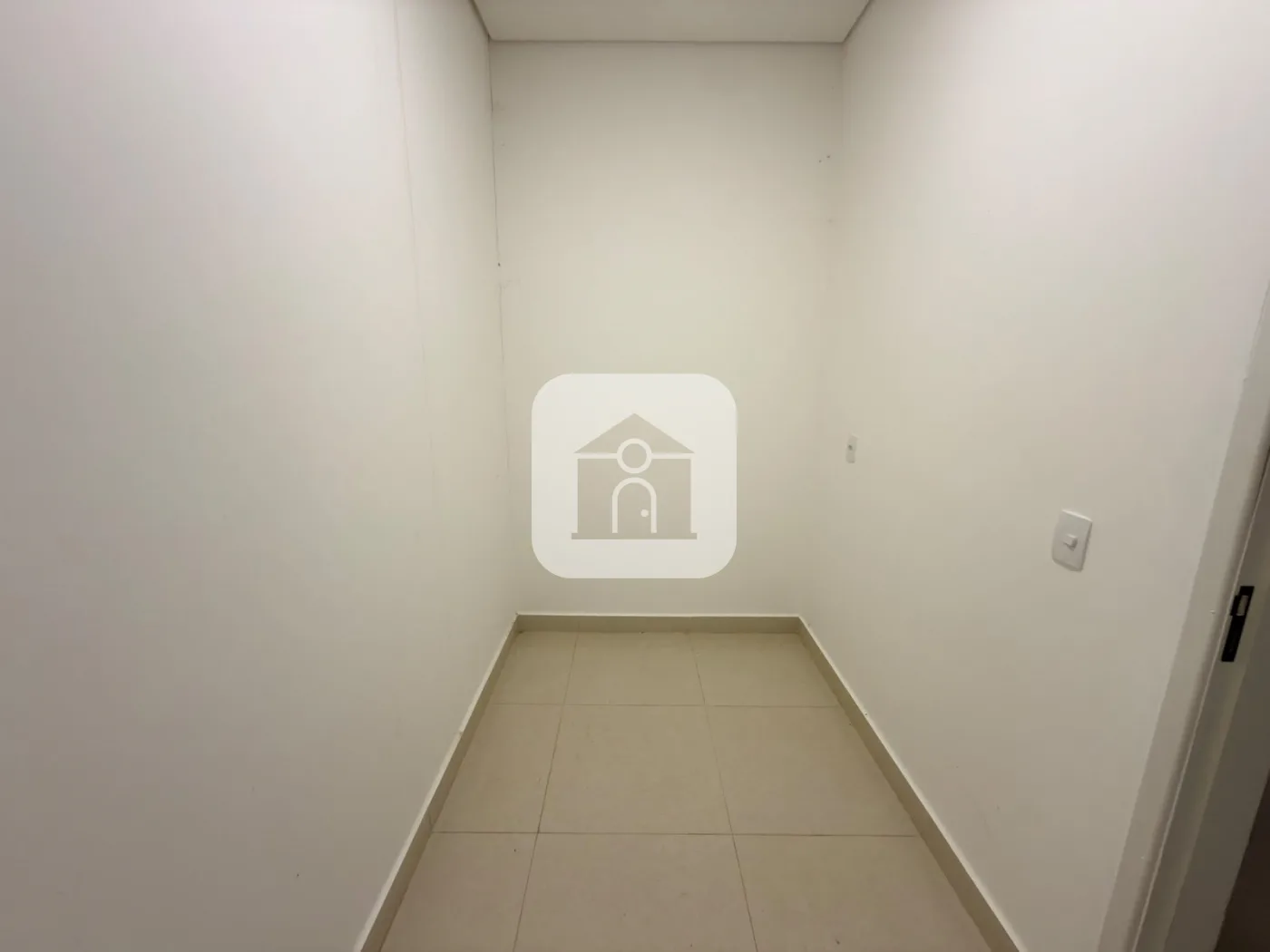 Alugar Casa / Padr&atilde;o em Uberl&acirc;ndia R$ 6.000,00 - Foto 15