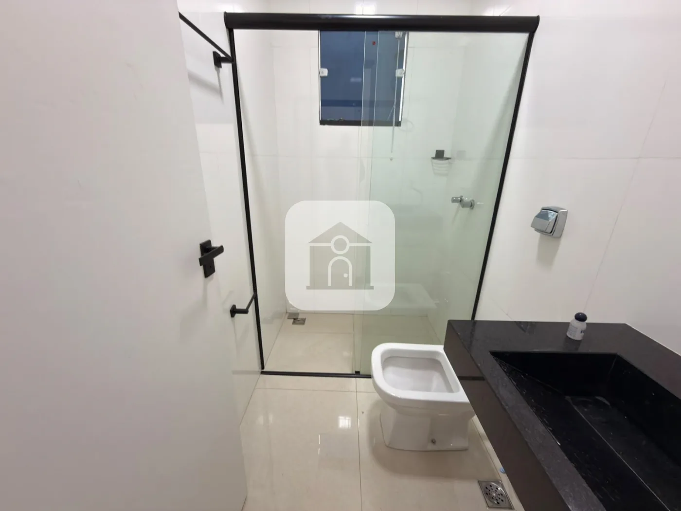 Alugar Casa / Padr&atilde;o em Uberl&acirc;ndia R$ 6.000,00 - Foto 28