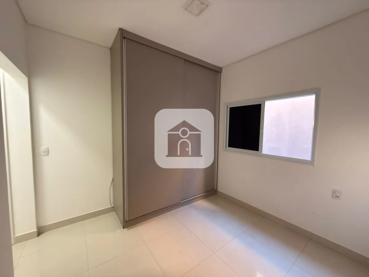 Alugar Casa / Padr&atilde;o em Uberl&acirc;ndia R$ 6.000,00 - Foto 23