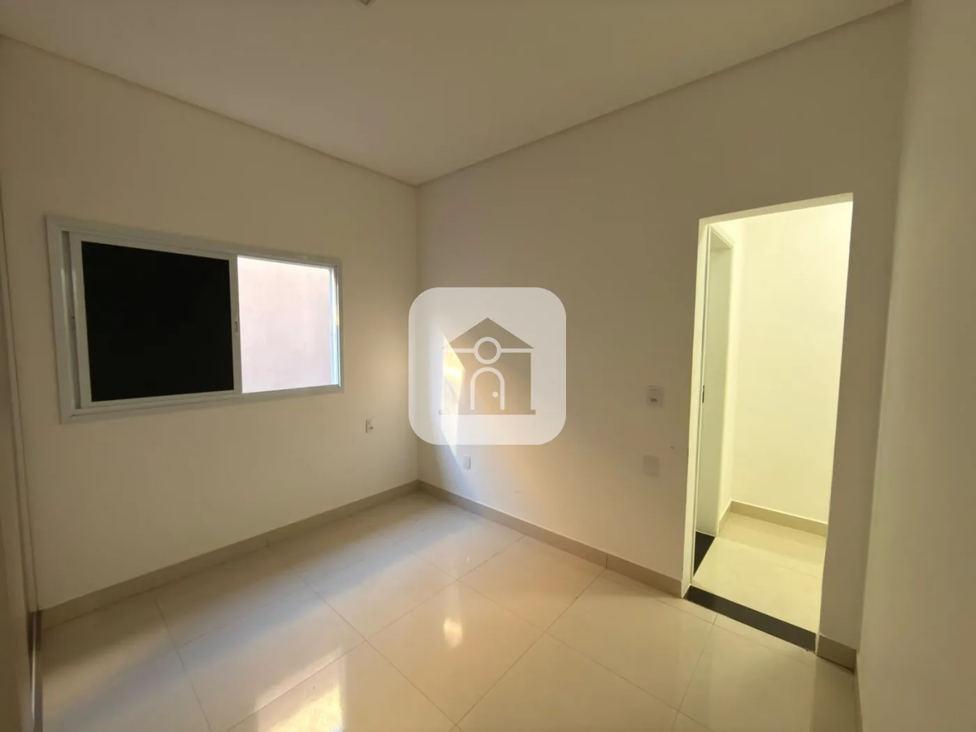 Alugar Casa / Padr&atilde;o em Uberl&acirc;ndia R$ 6.000,00 - Foto 19