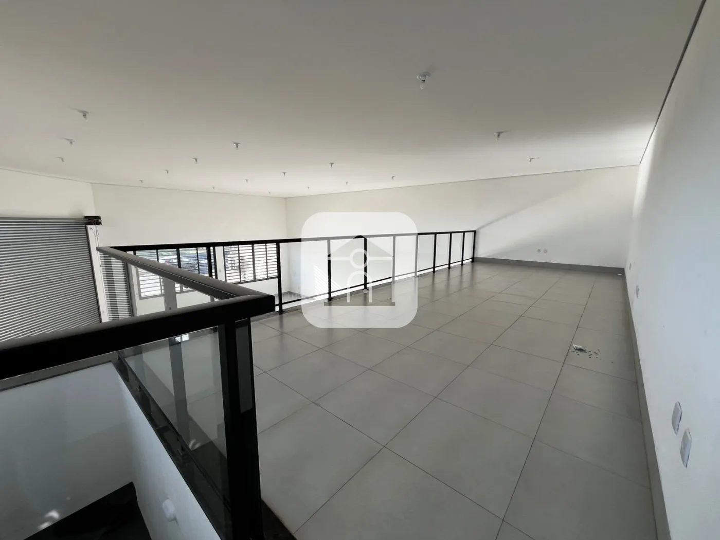 Alugar Comercial / Galp&atilde;o em Uberl&acirc;ndia R$ 7.000,00 - Foto 4