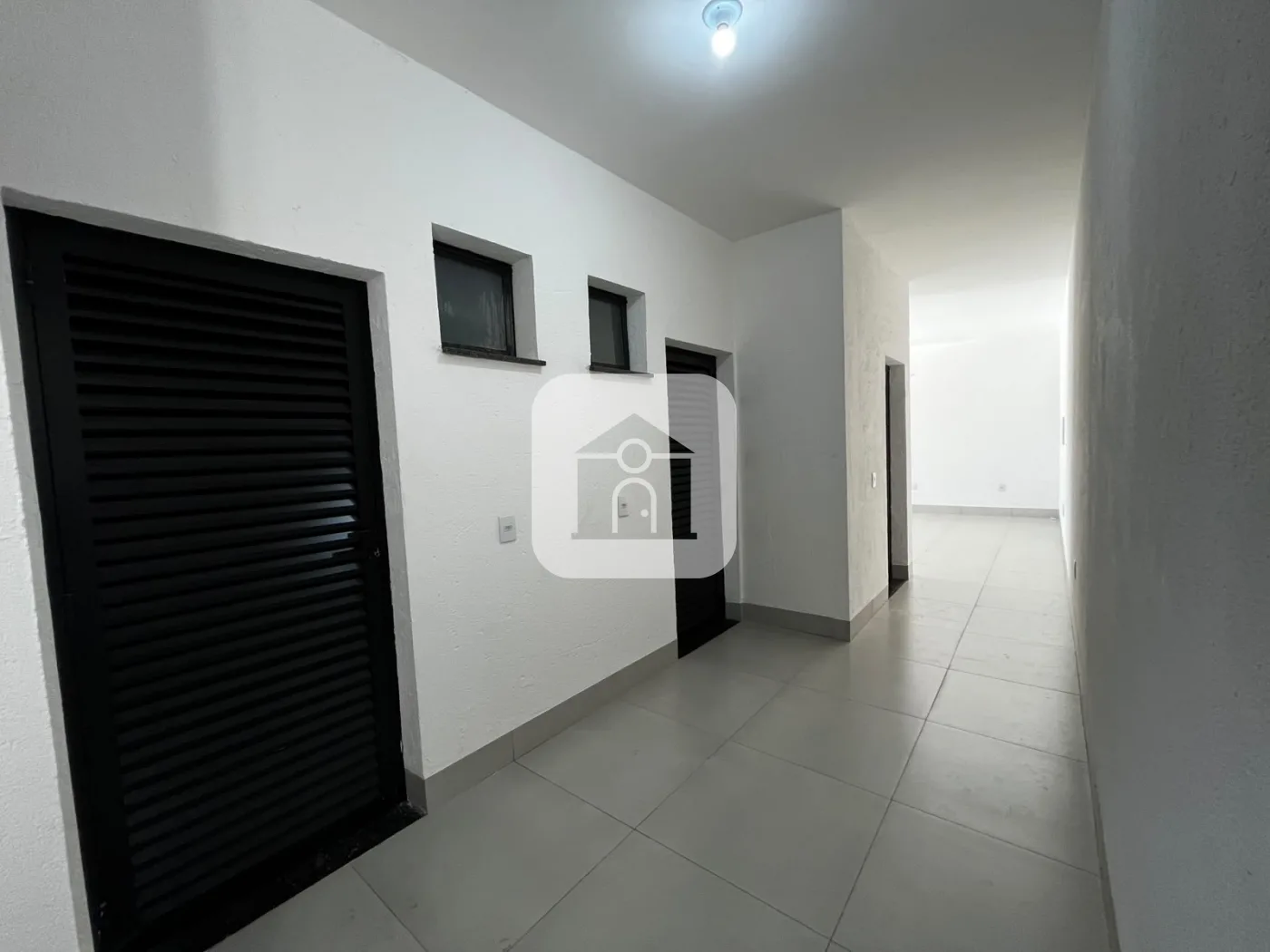 Alugar Comercial / Galp&atilde;o em Uberl&acirc;ndia R$ 7.000,00 - Foto 11