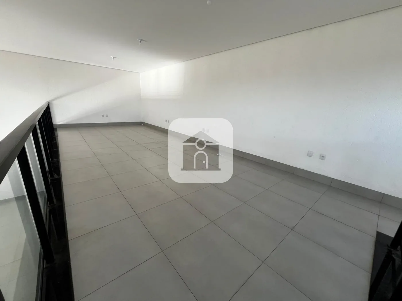 Alugar Comercial / Galp&atilde;o em Uberl&acirc;ndia R$ 7.000,00 - Foto 5
