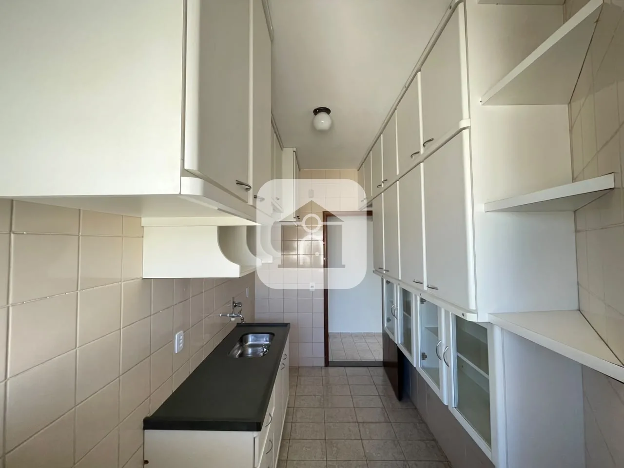 Alugar Apartamento / Padr&atilde;o em Uberl&acirc;ndia R$ 1.400,00 - Foto 3