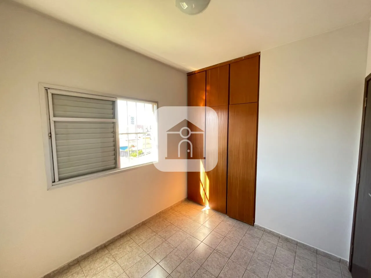 Alugar Apartamento / Padr&atilde;o em Uberl&acirc;ndia R$ 1.400,00 - Foto 8