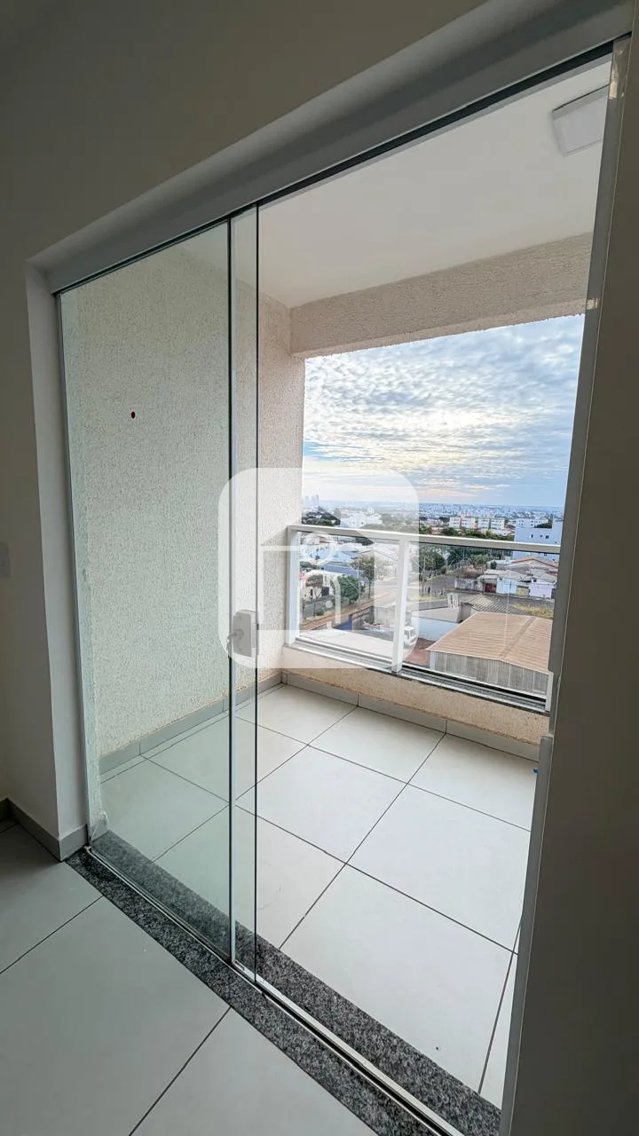 Alugar Apartamento / Padr&atilde;o em Uberl&acirc;ndia R$ 1.400,00 - Foto 4