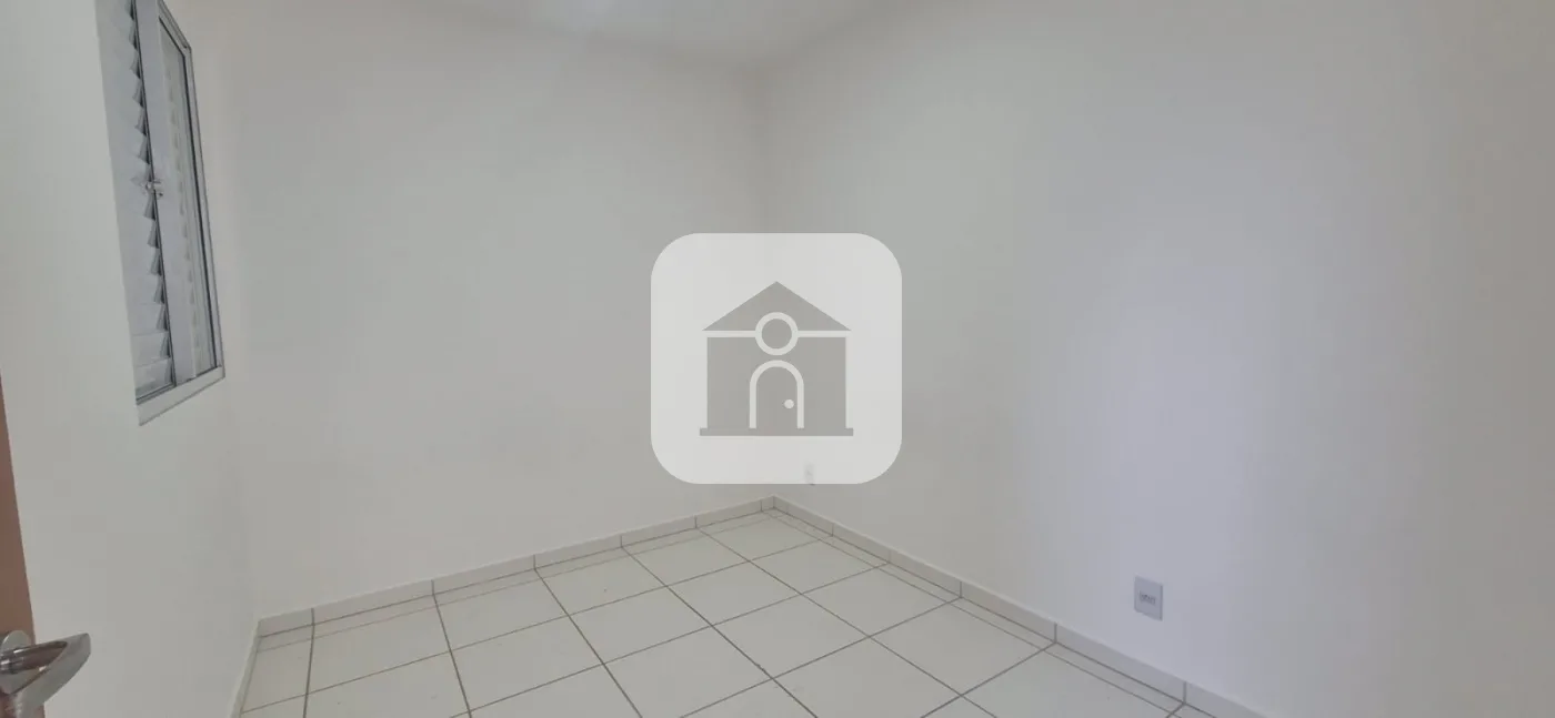 Comprar Apartamento / Padr&atilde;o em Uberl&acirc;ndia R$ 235.000,00 - Foto 4