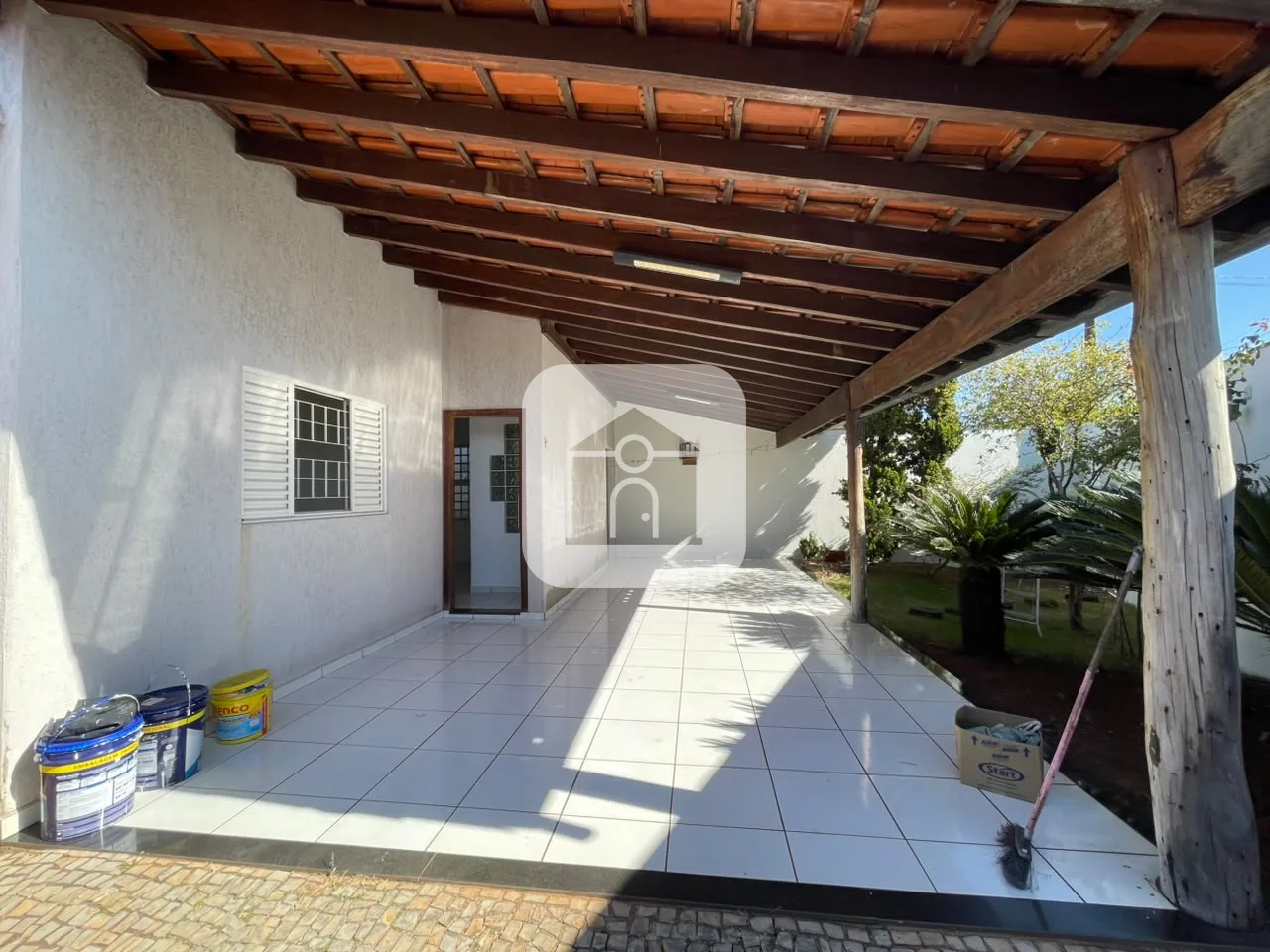 Alugar Casa / Padr&atilde;o em Uberl&acirc;ndia R$ 2.700,00 - Foto 1