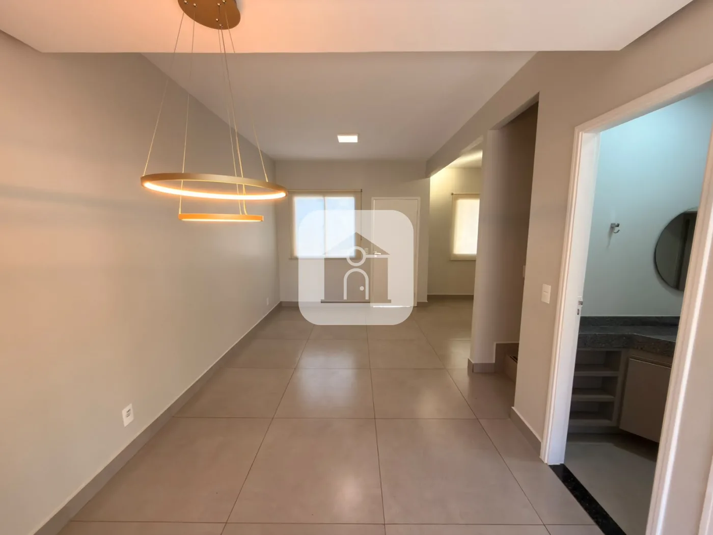 Alugar Casa / Condom&iacute;nio ou Loteamento Fechado em Uberl&acirc;ndia R$ 4.500,00 - Foto 2
