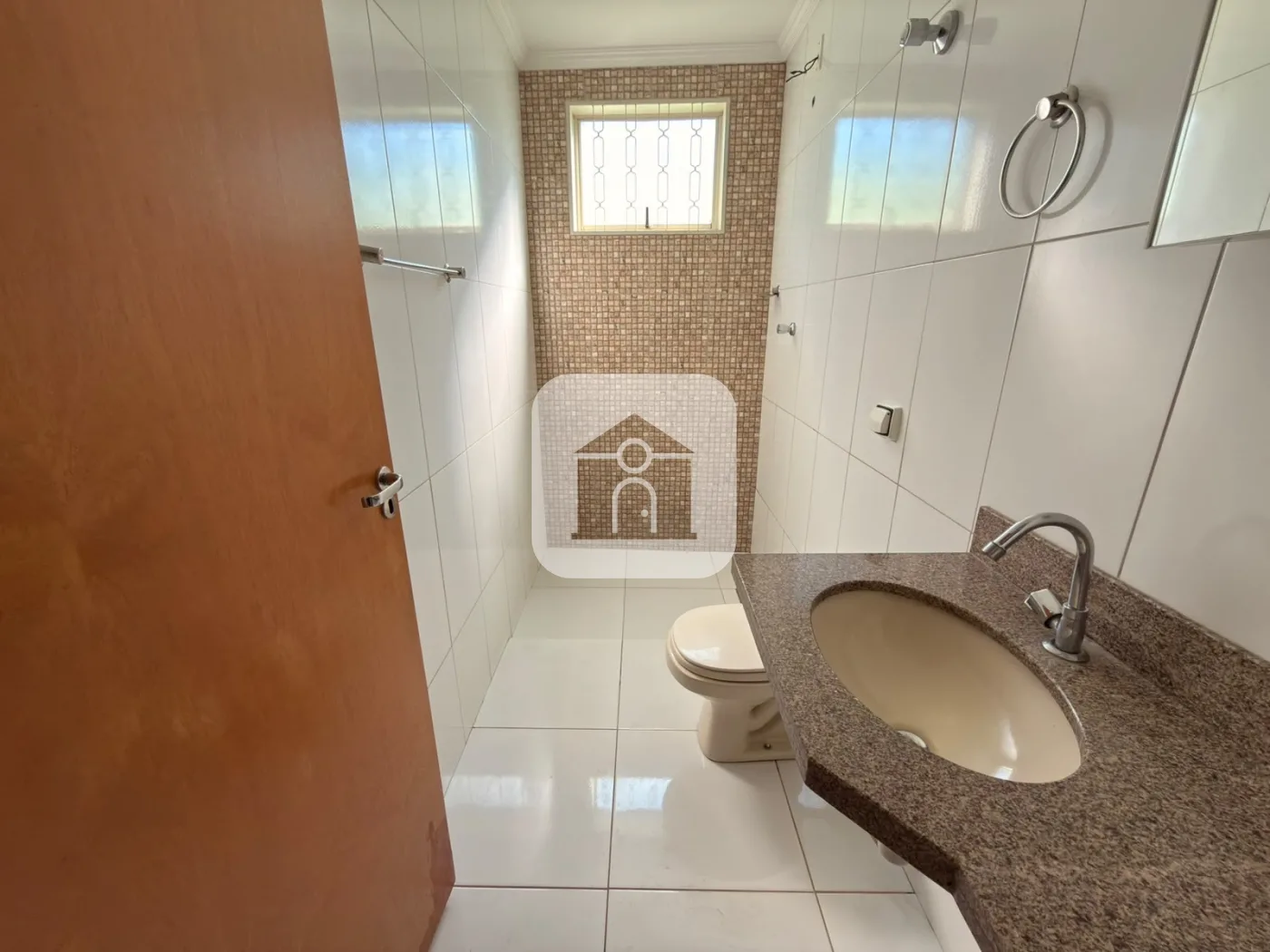 Alugar Casa / Padr&atilde;o em Uberl&acirc;ndia R$ 2.800,00 - Foto 15