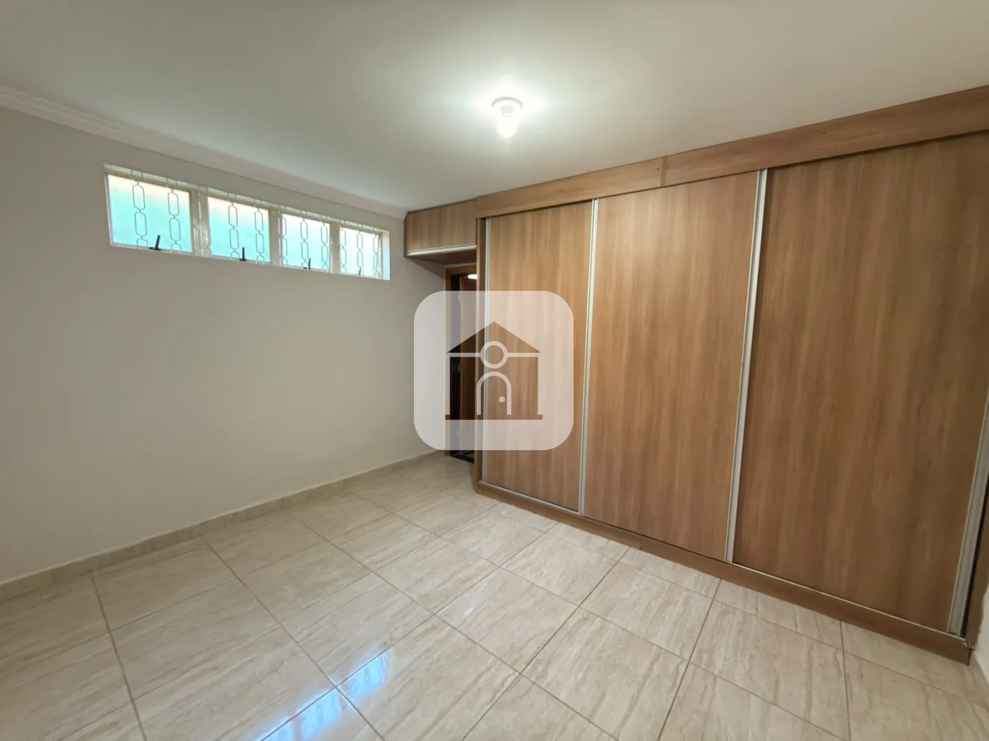 Alugar Casa / Padr&atilde;o em Uberl&acirc;ndia R$ 2.800,00 - Foto 12