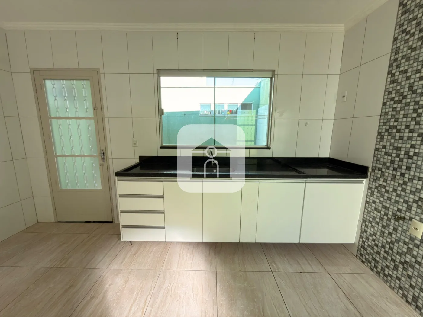 Alugar Casa / Padr&atilde;o em Uberl&acirc;ndia R$ 2.800,00 - Foto 5