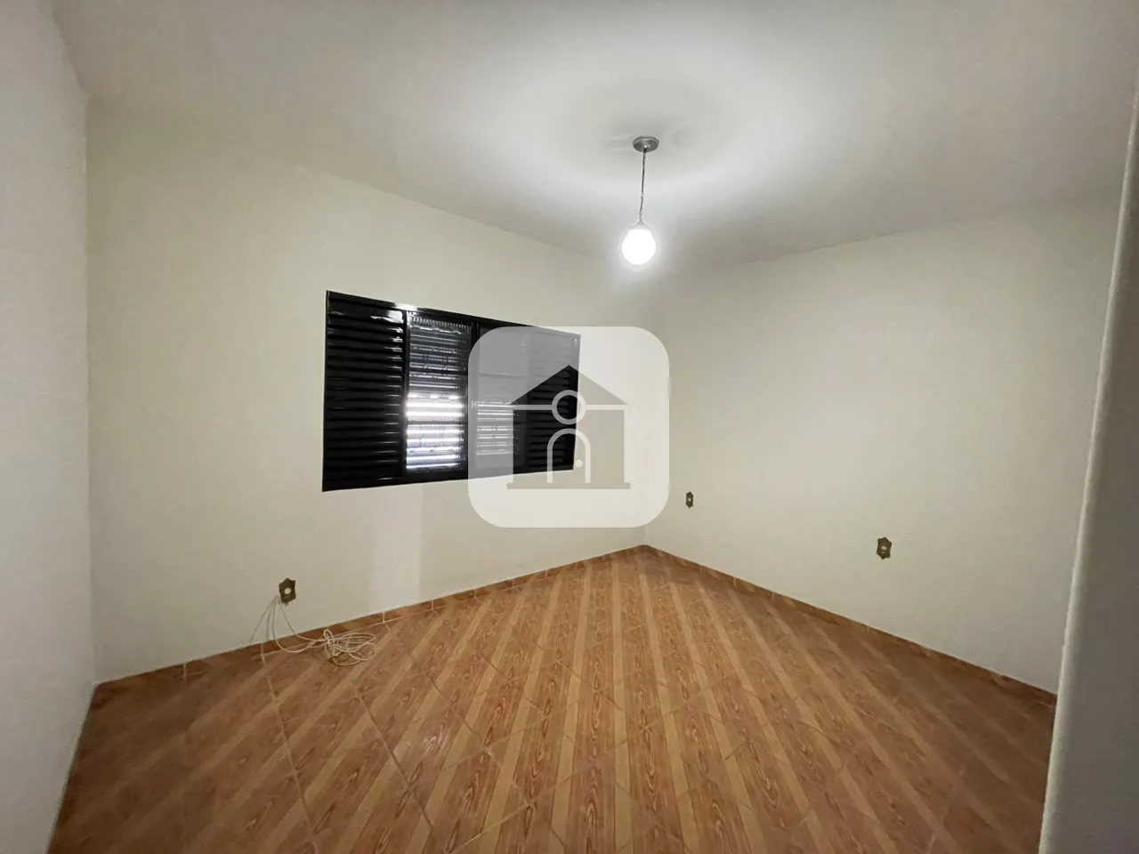 Alugar Casa / Padr&atilde;o em Uberl&acirc;ndia R$ 3.900,00 - Foto 8